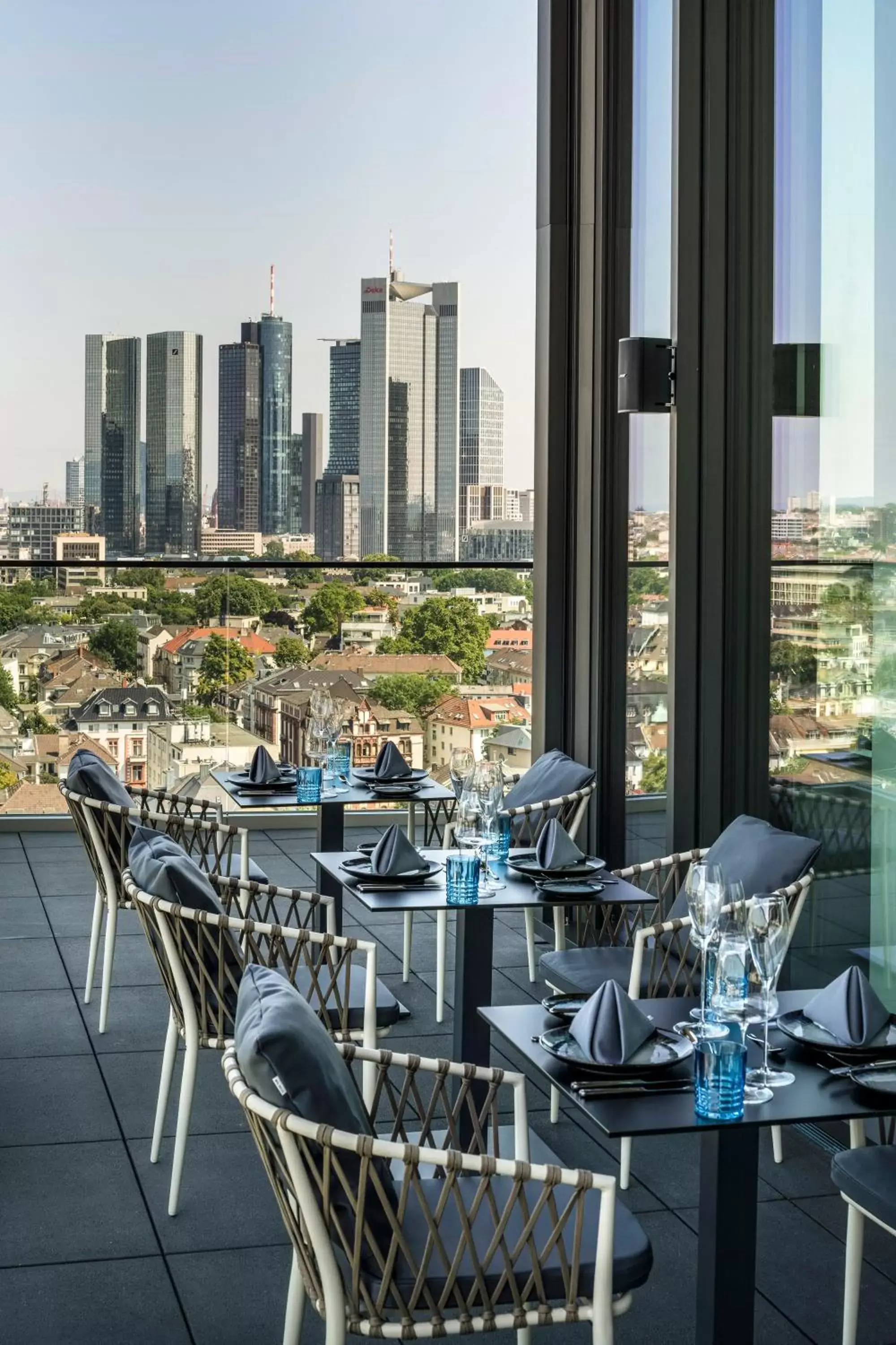 Balcony/Terrace, Restaurant/Places to Eat in Meliá Frankfurt City