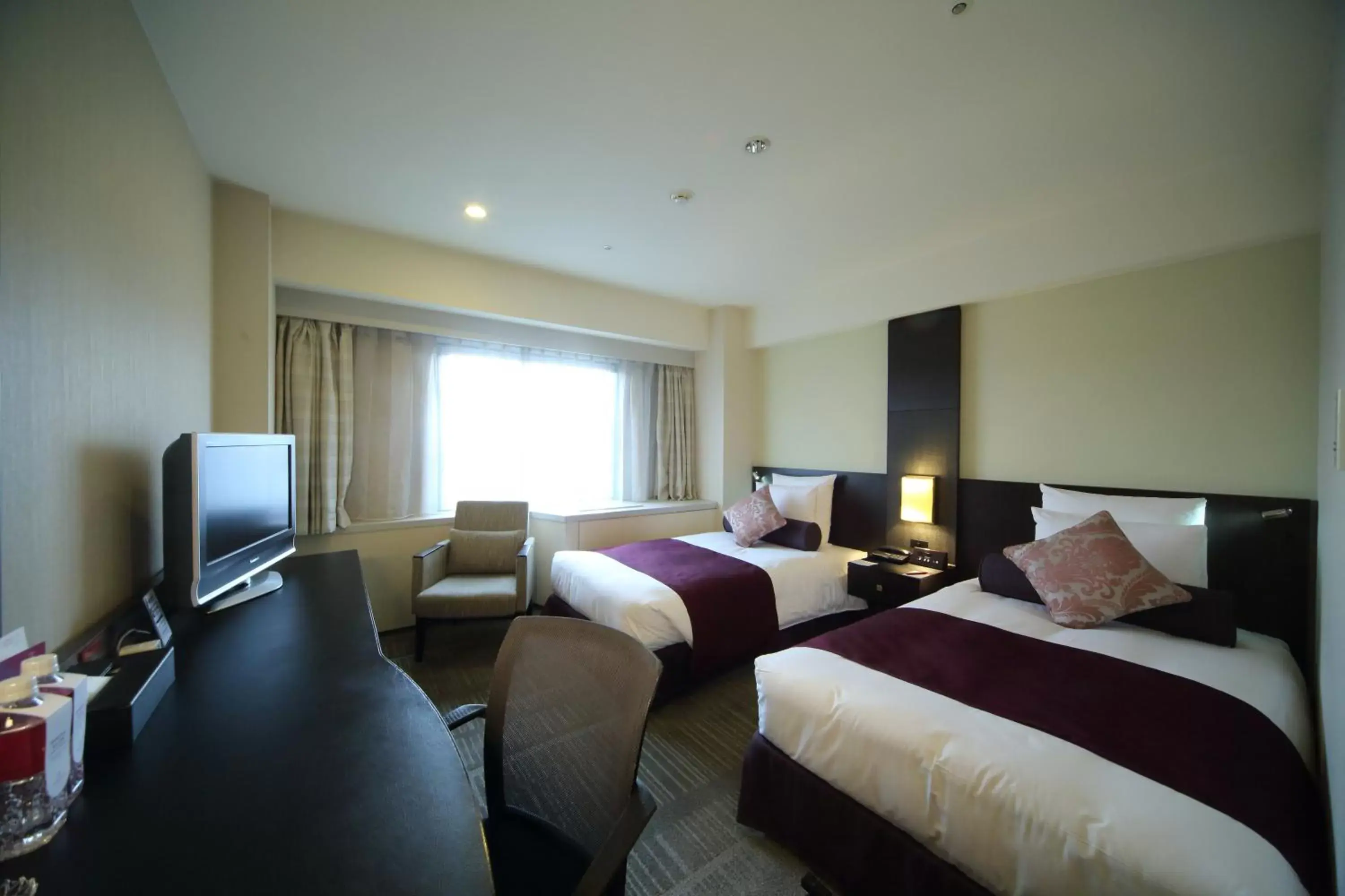 Photo of the whole room in ANA Crowne Plaza Fukuoka, an IHG Hotel