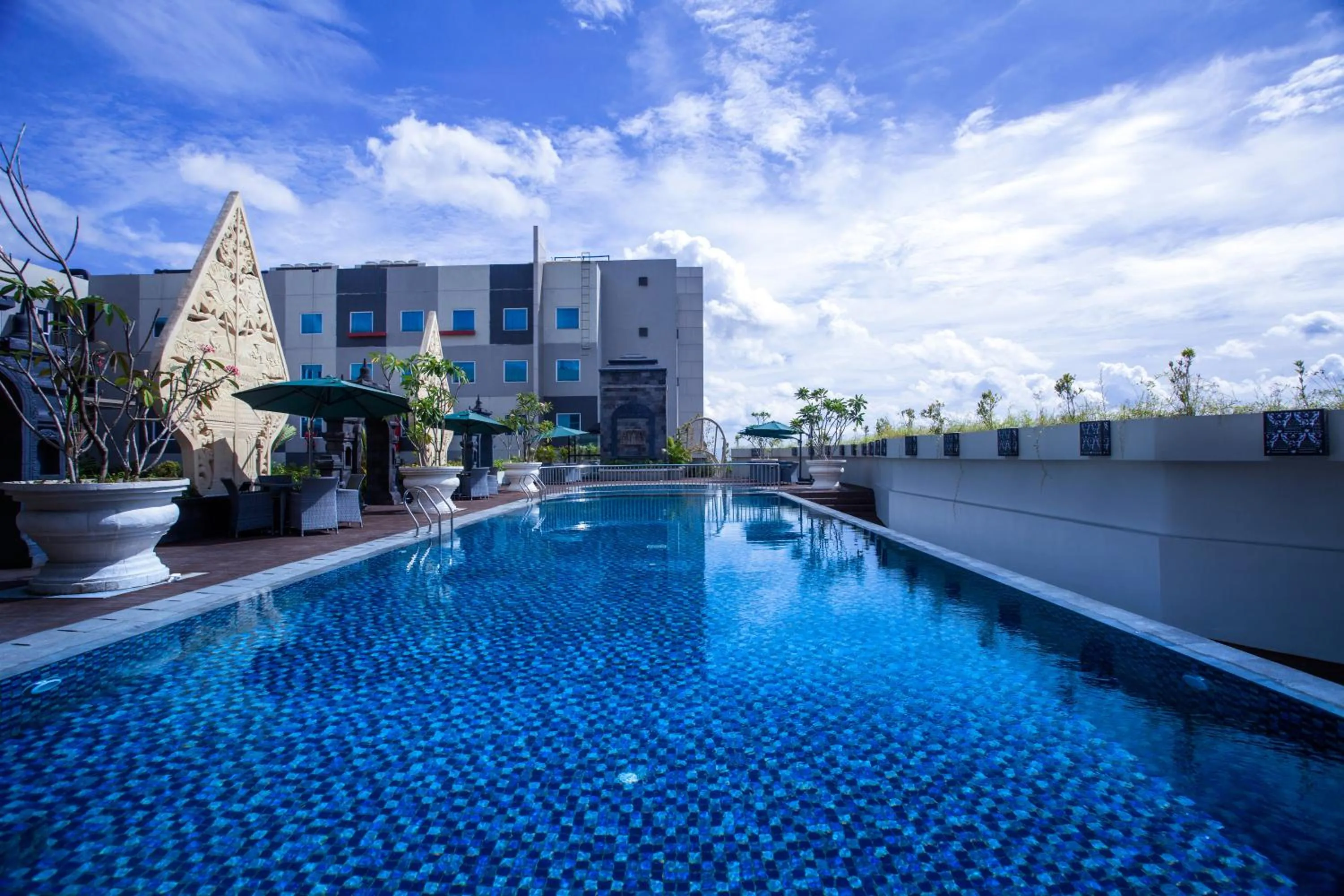 Swimming pool in ibis Yogyakarta Adi Sucipto