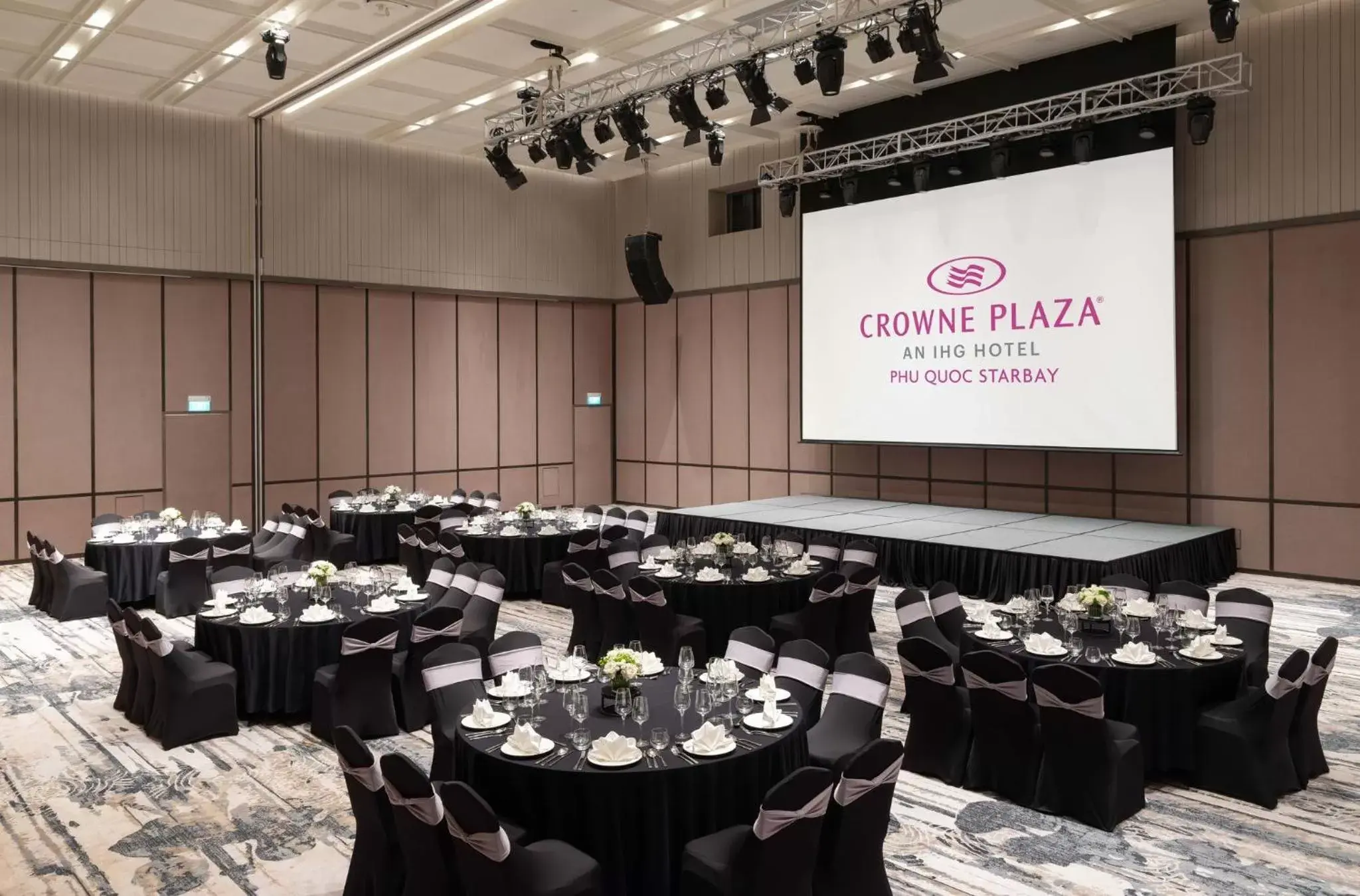 Banquet/Function facilities, Banquet Facilities in Crowne Plaza Phu Quoc Starbay, an IHG Hotel