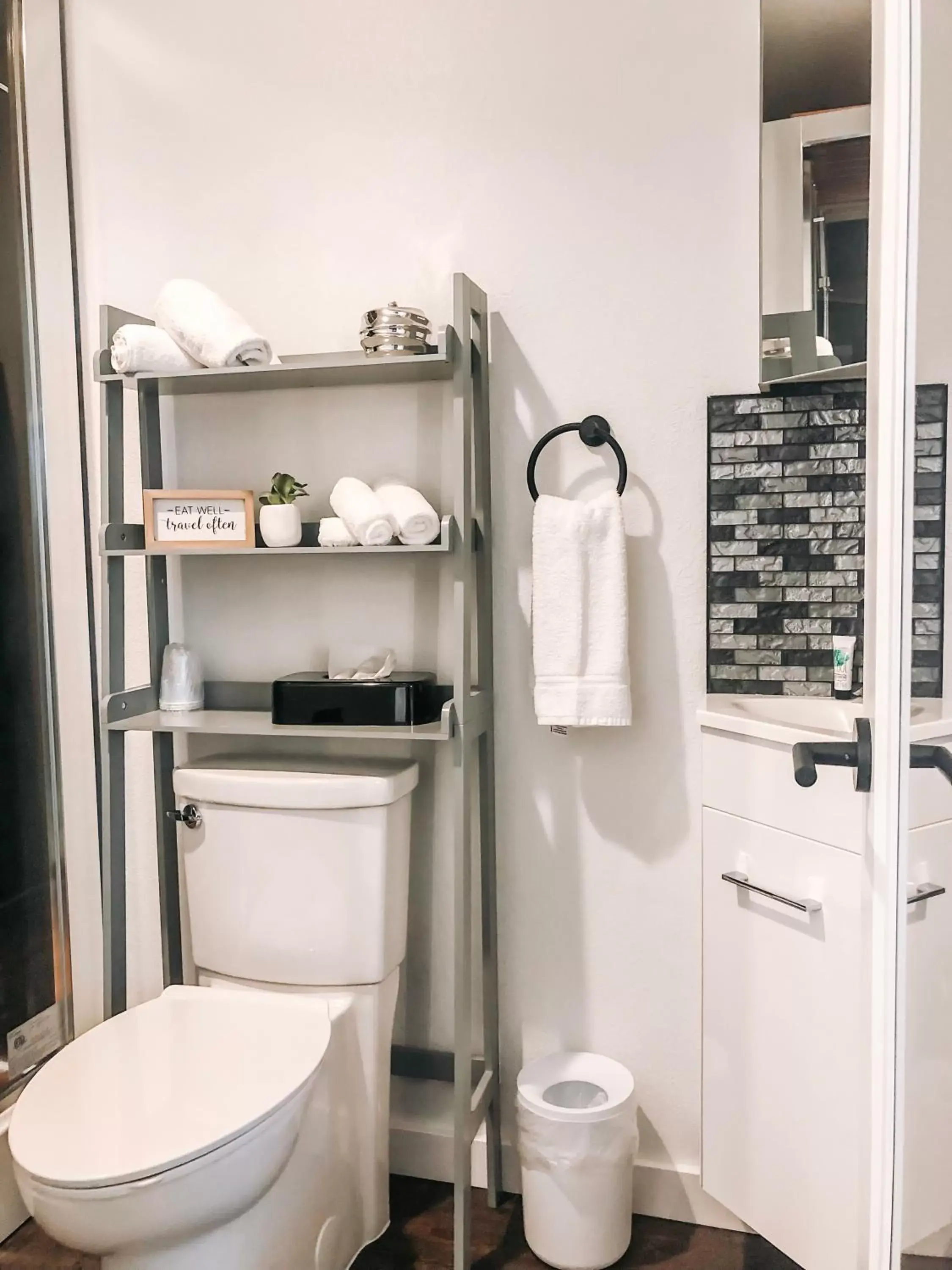 Bathroom in EO Bungalows, Black Hills