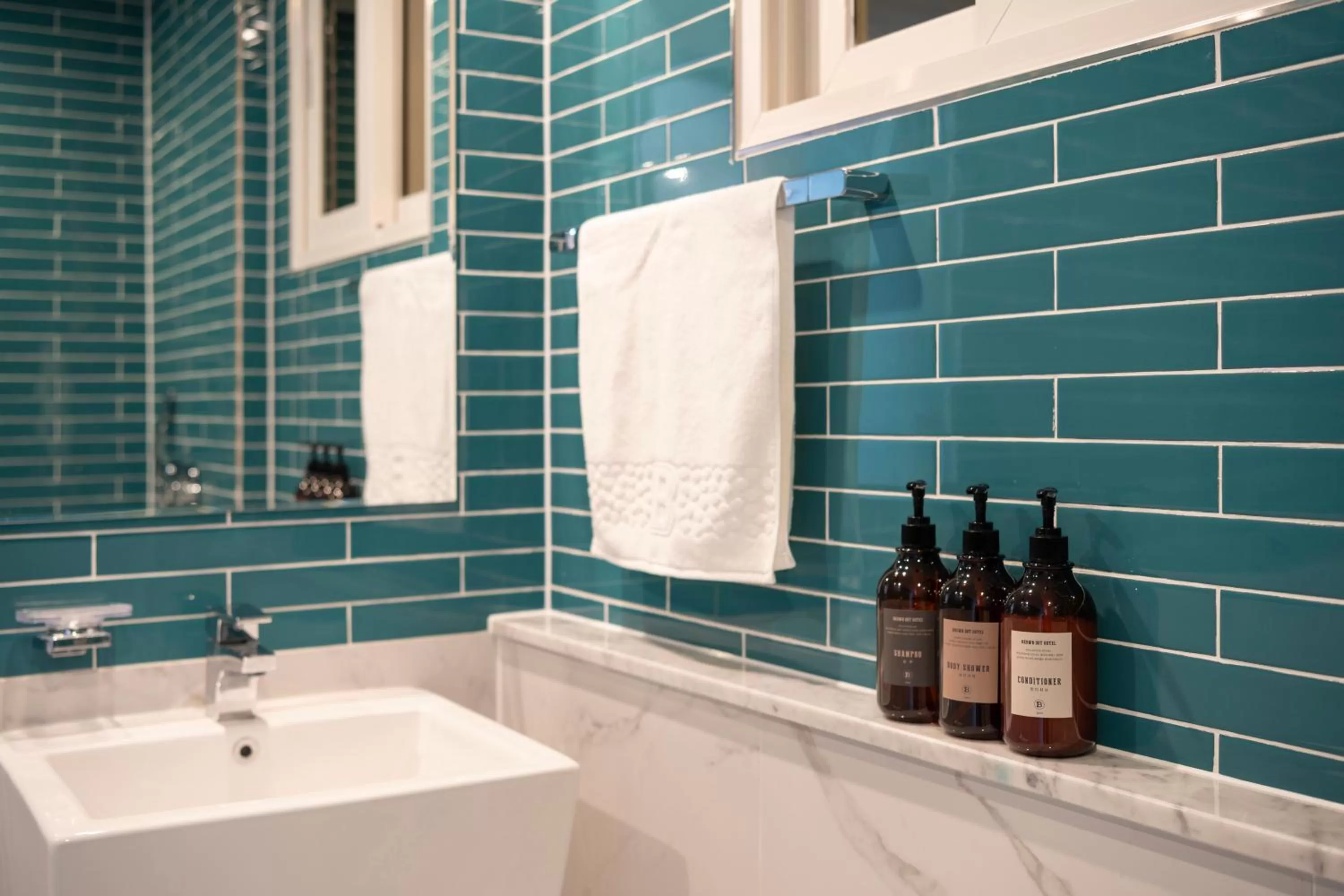 Seomyeon Brown-dot hotel Gold