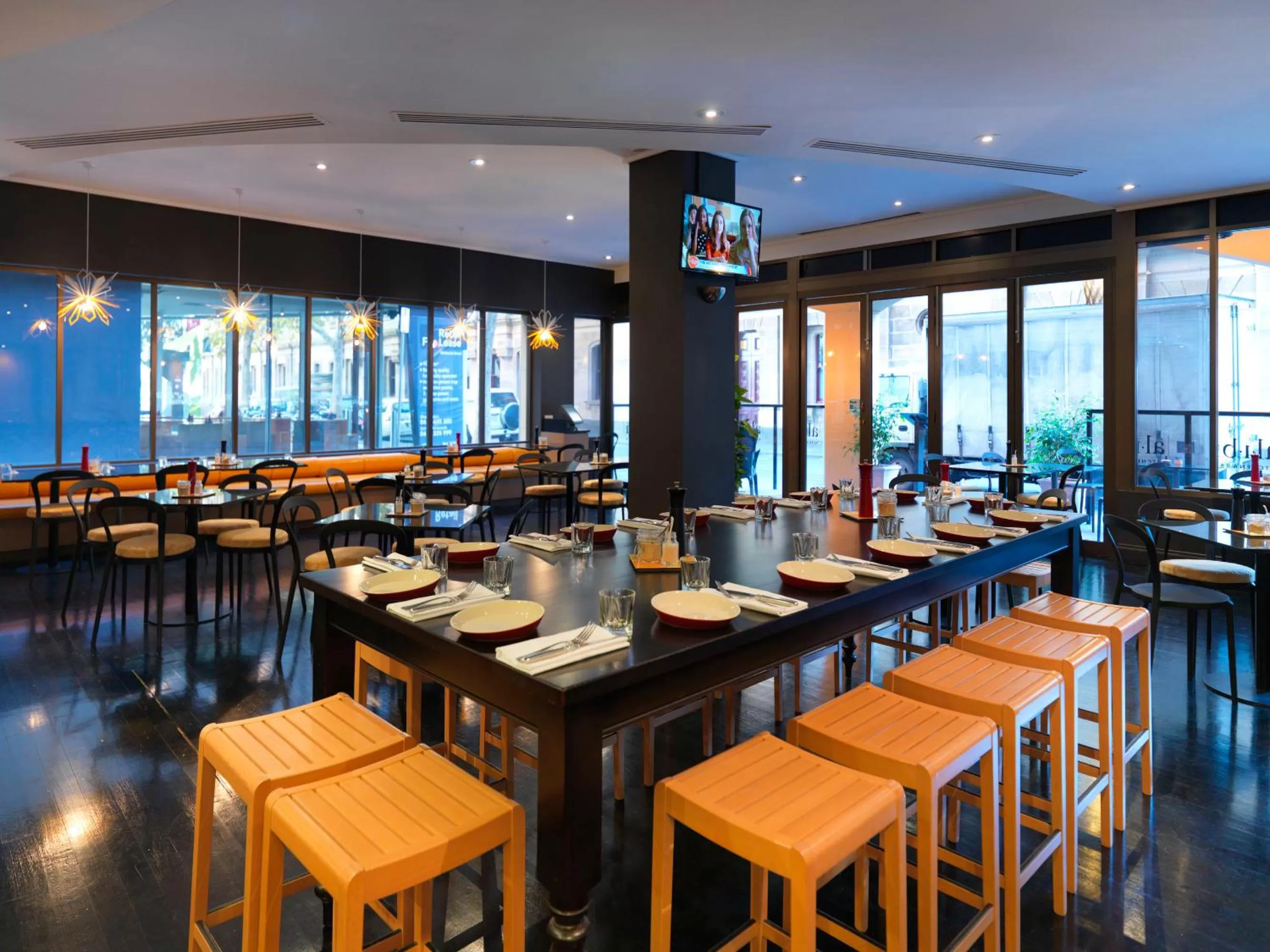 Restaurant/places to eat in Mantra on Little Bourke Melbourne