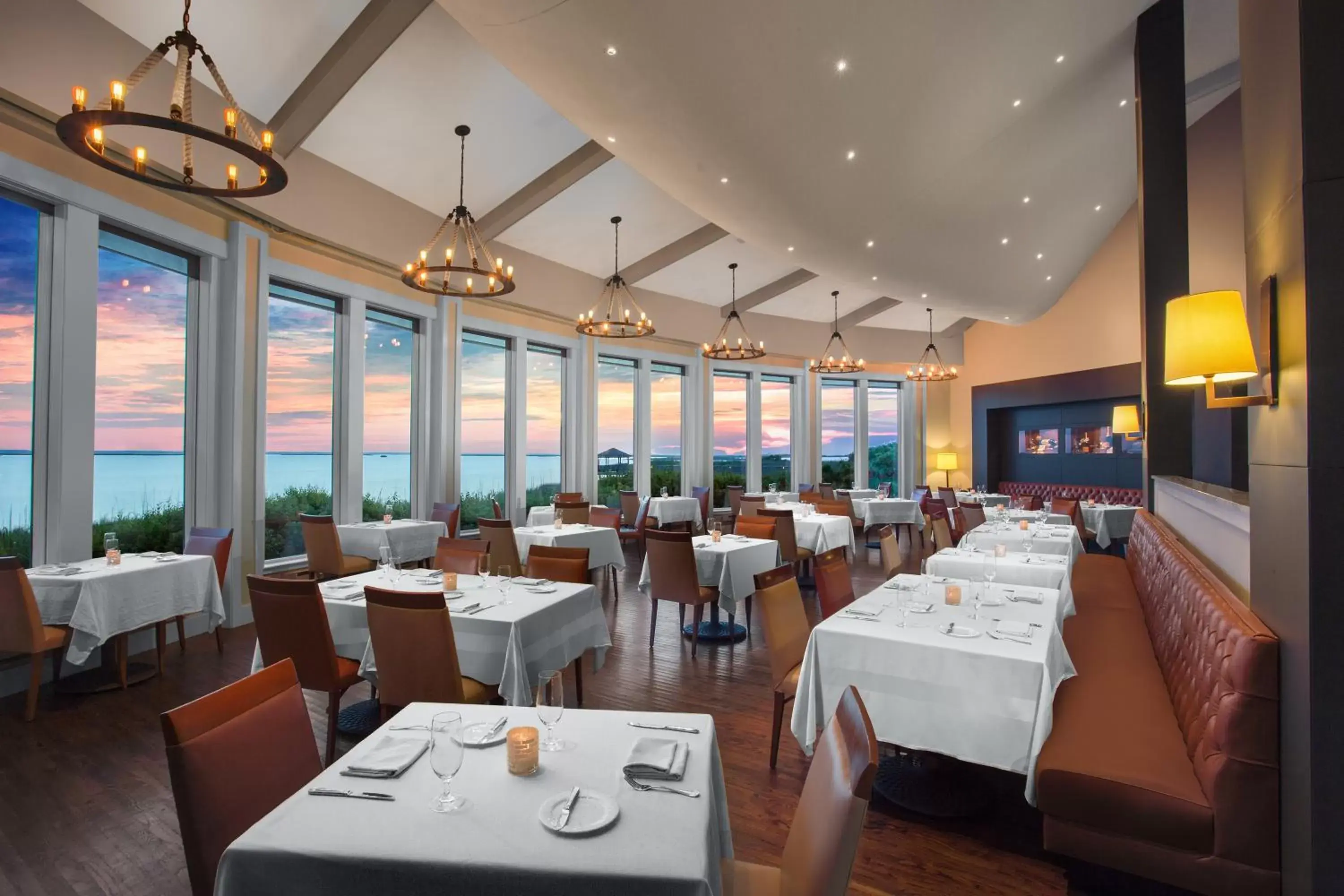 Restaurant/Places to Eat in Sanderling Resort Outer Banks