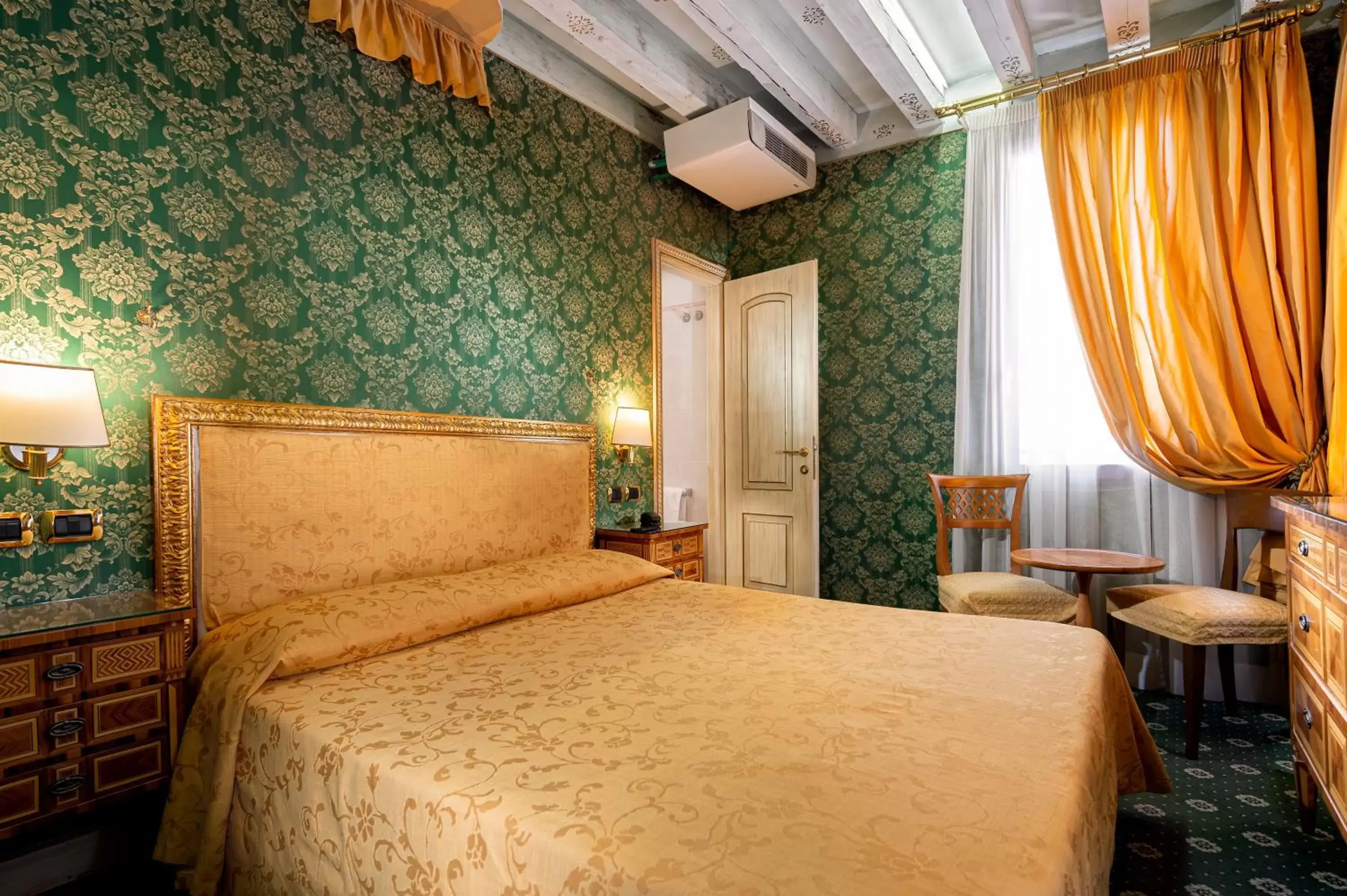 Bedroom, Bed in Hotel Santa Marina