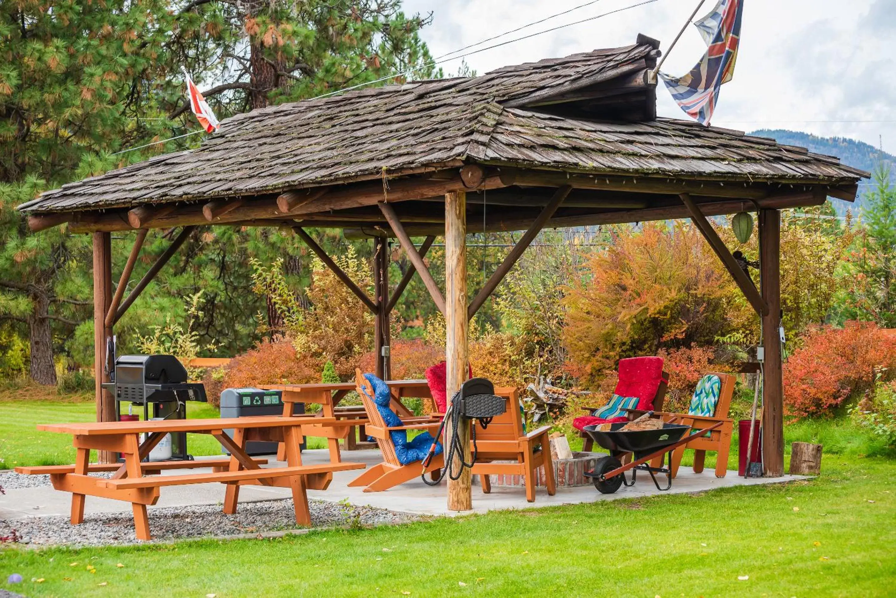 BBQ facilities in Lakeview Motel