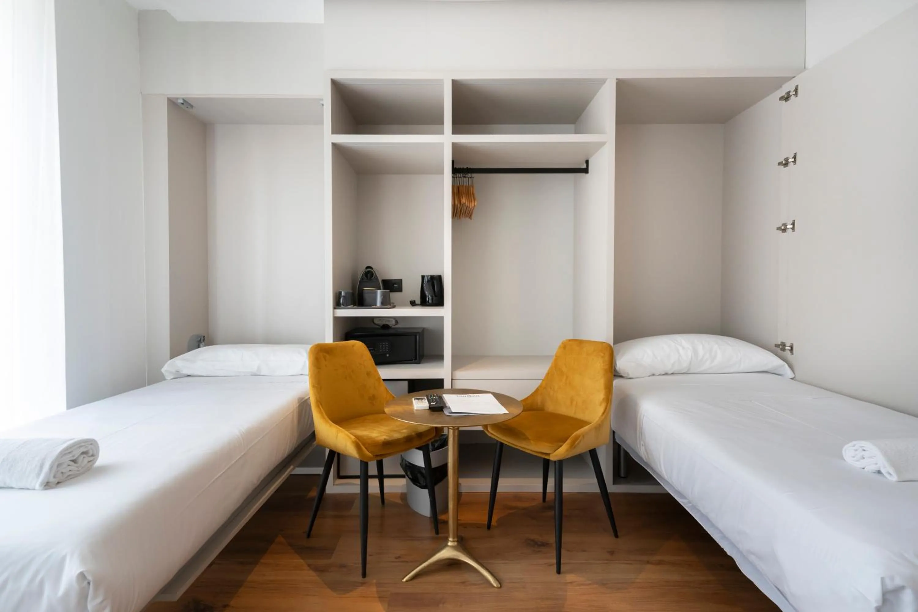 Bedroom, Bed in YOU & CO. J. Botánico Boutique