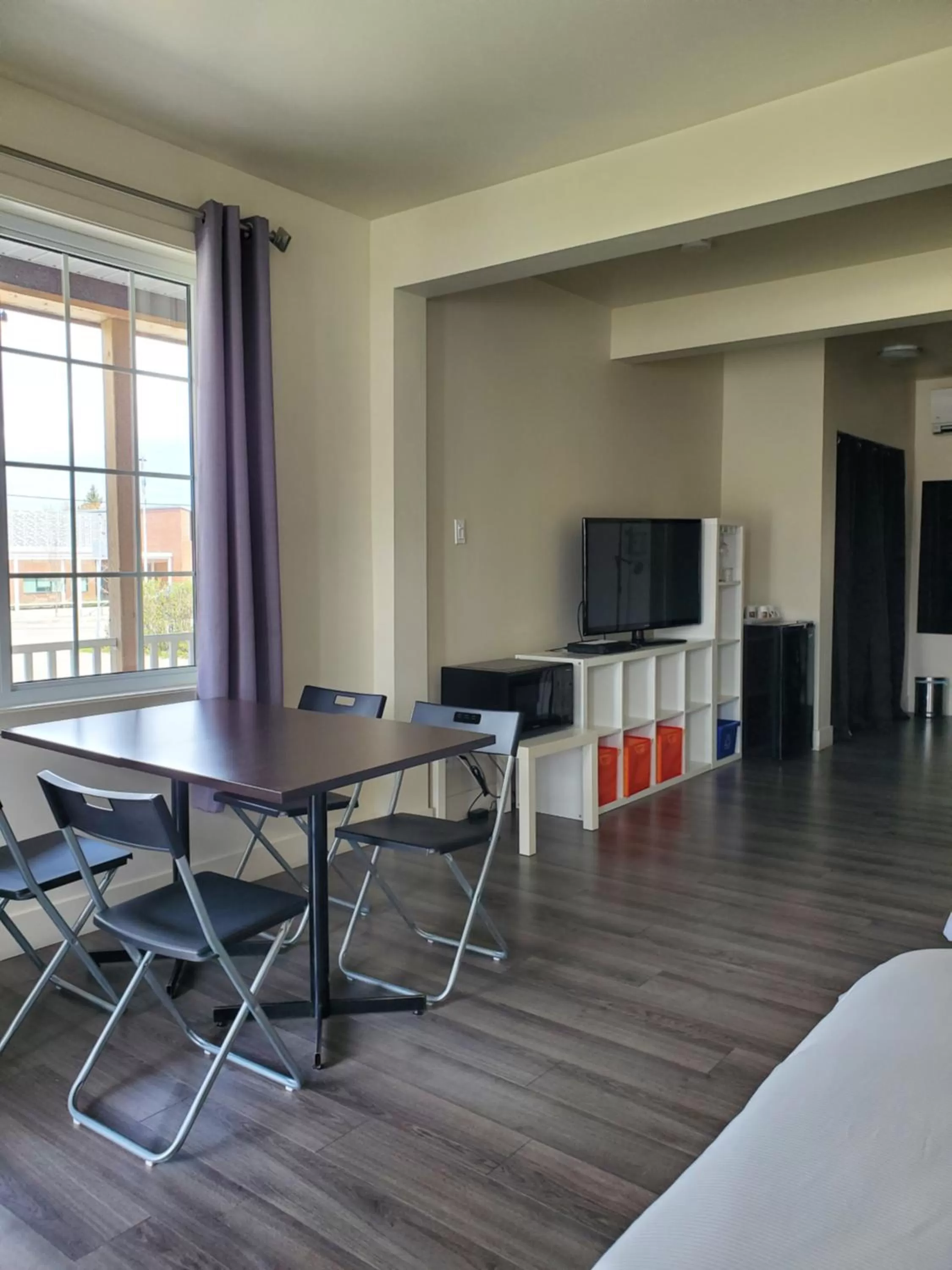 TV/Entertainment Center in Orange Bistro