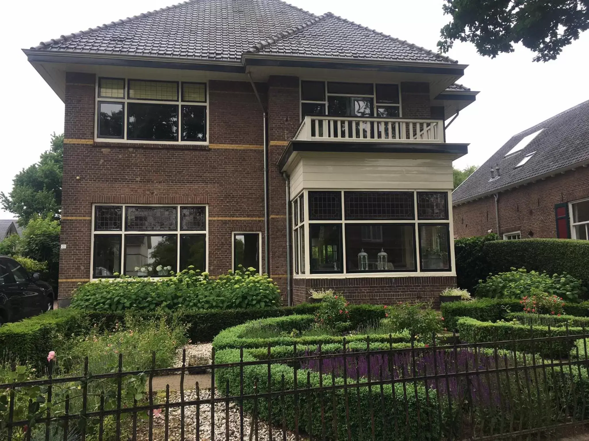 Facade/entrance, Property Building in T Heerenhuys