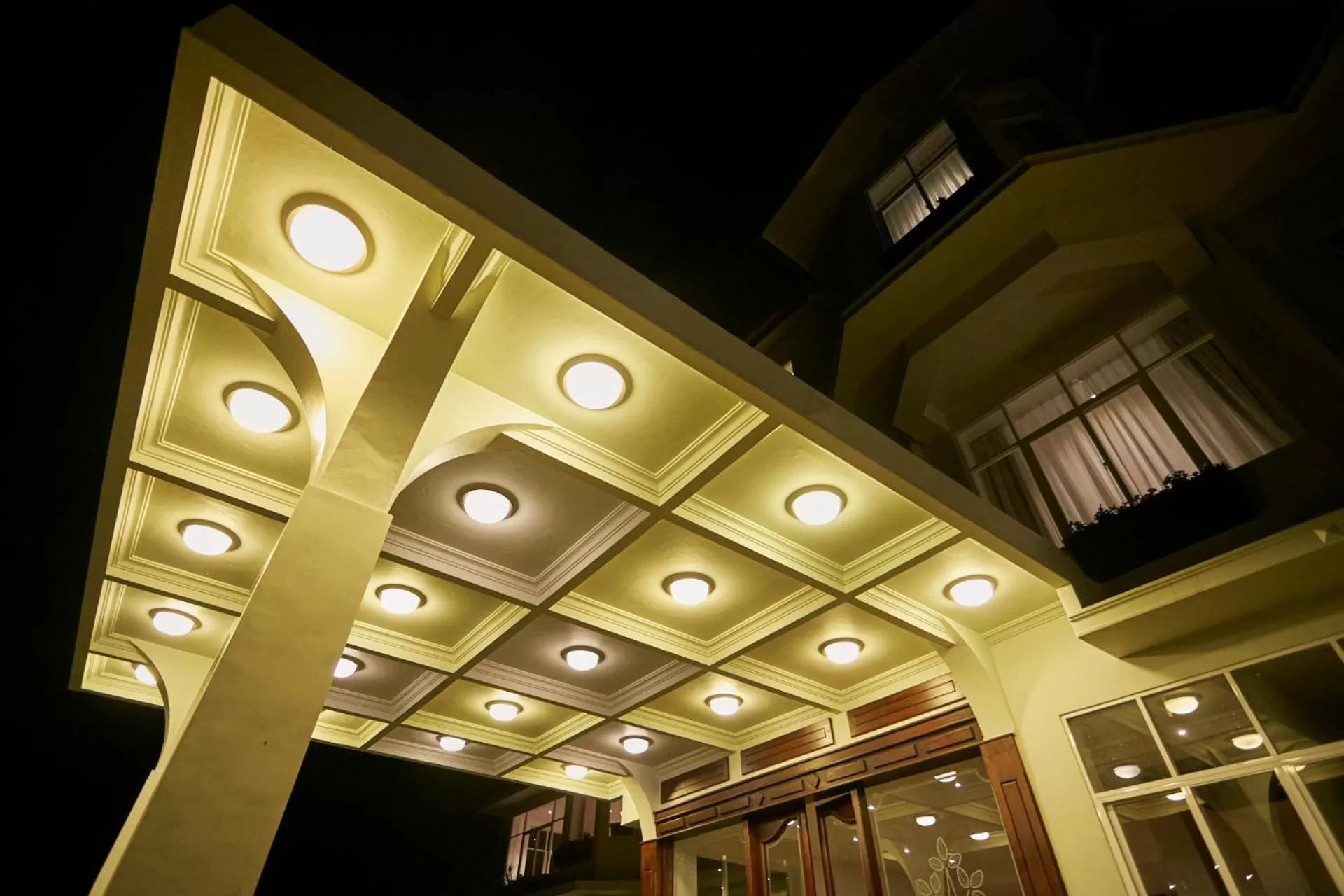 Facade/entrance in Galway Heights Hotel