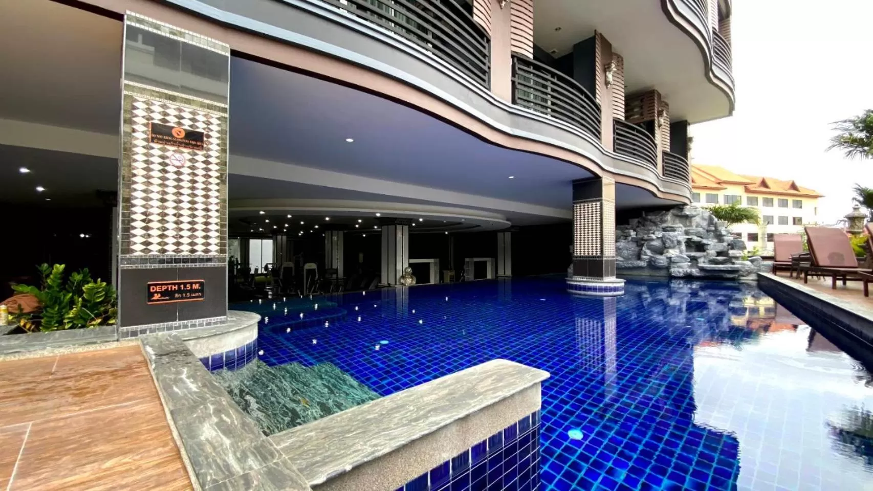 Swimming pool in KTK Pattaya Hotel & Residence