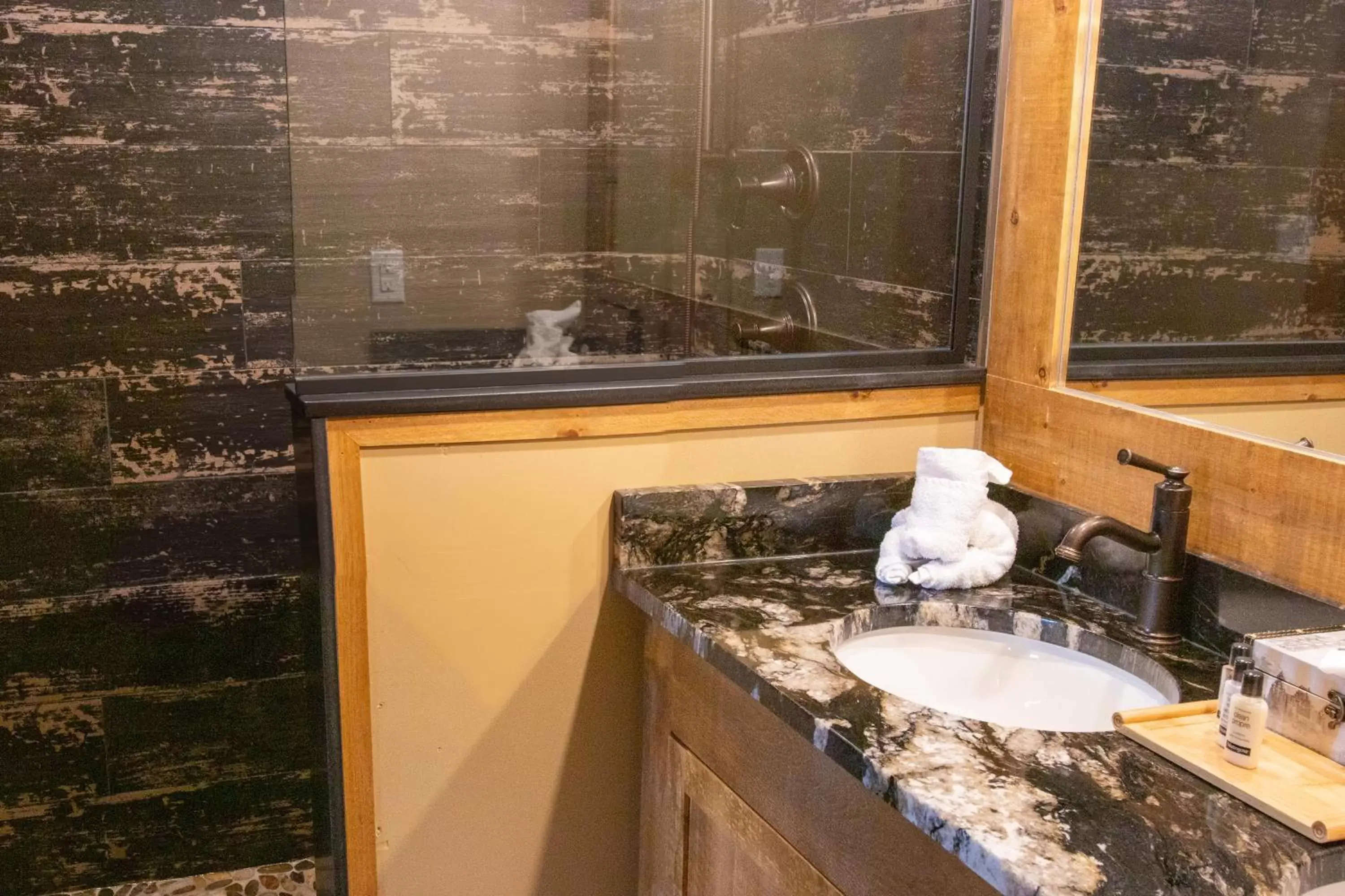 Bathroom in Great Wolf Lodge - Niagara Falls