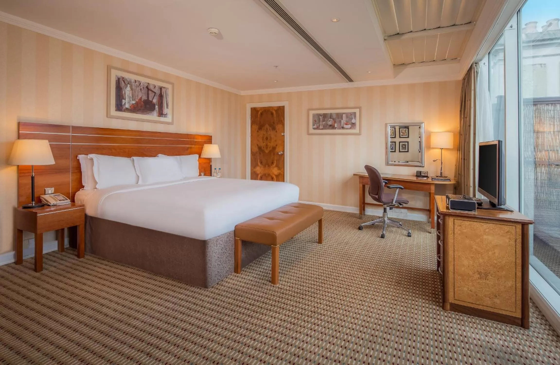 Bedroom, Bed in Hilton London Paddington