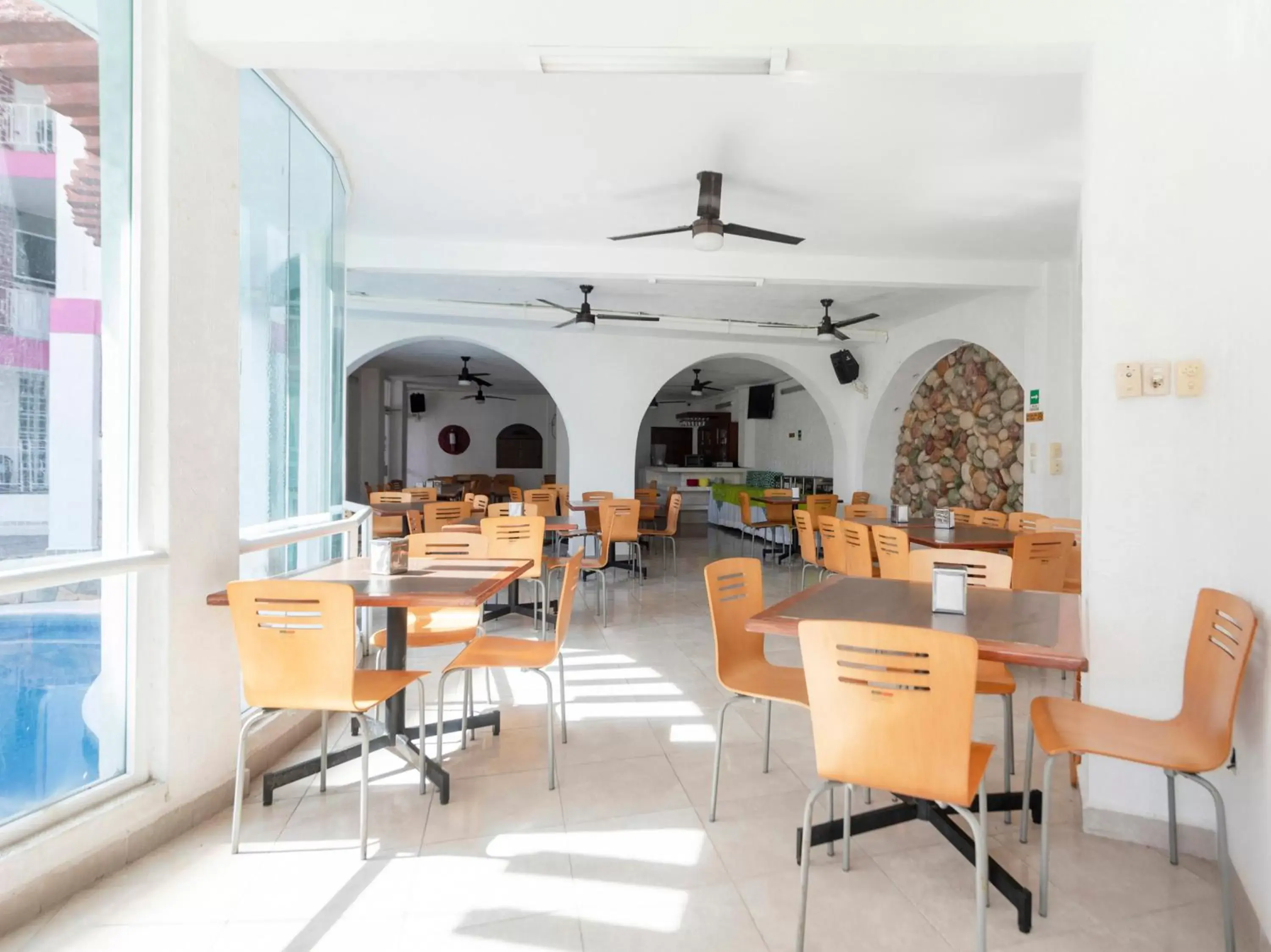 Restaurant/Places to Eat in Capital O Hotel El Mejicano, Acapulco