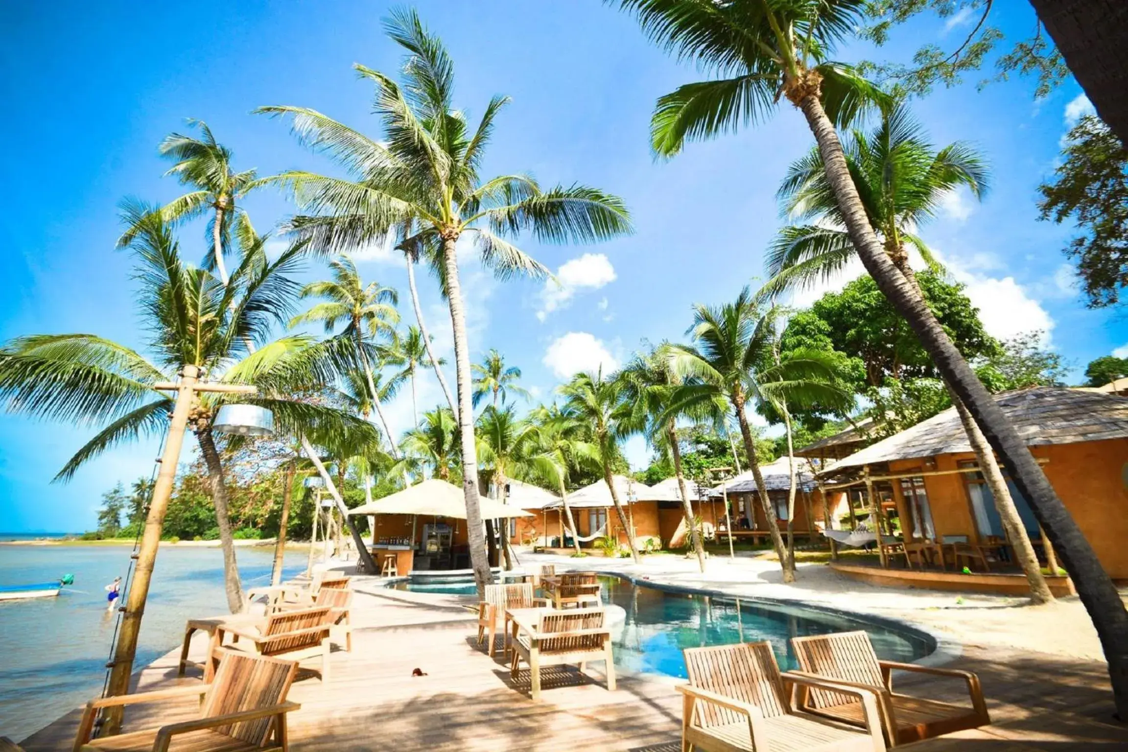 Lounge or bar, Swimming Pool in The Mud - Eco Hotel