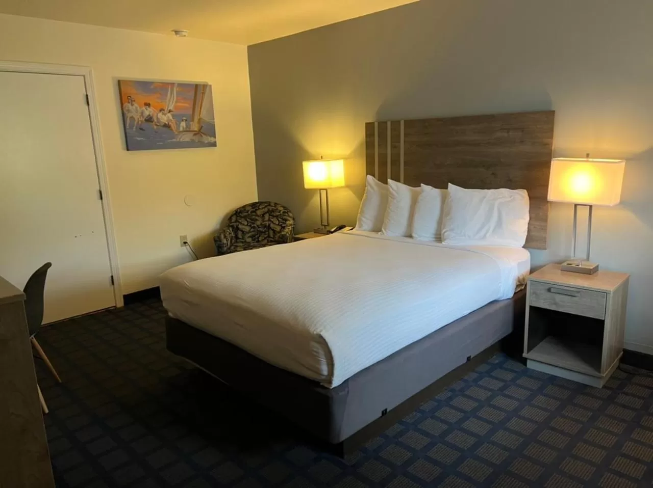 Photo of the whole room, Bed in St. Michaels Inn