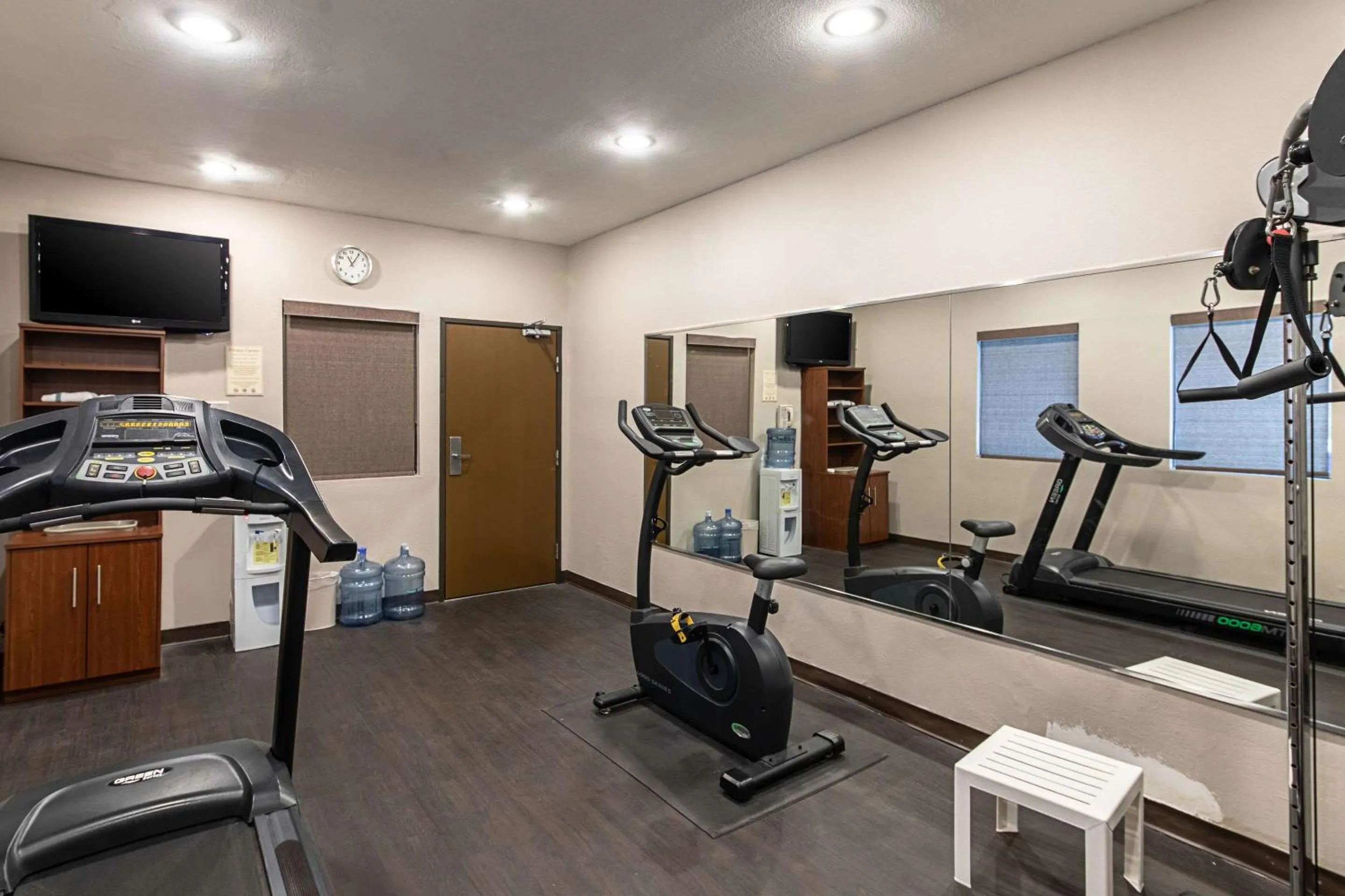 Fitness centre/facilities in Quality Suites Austin South Street Elmo District