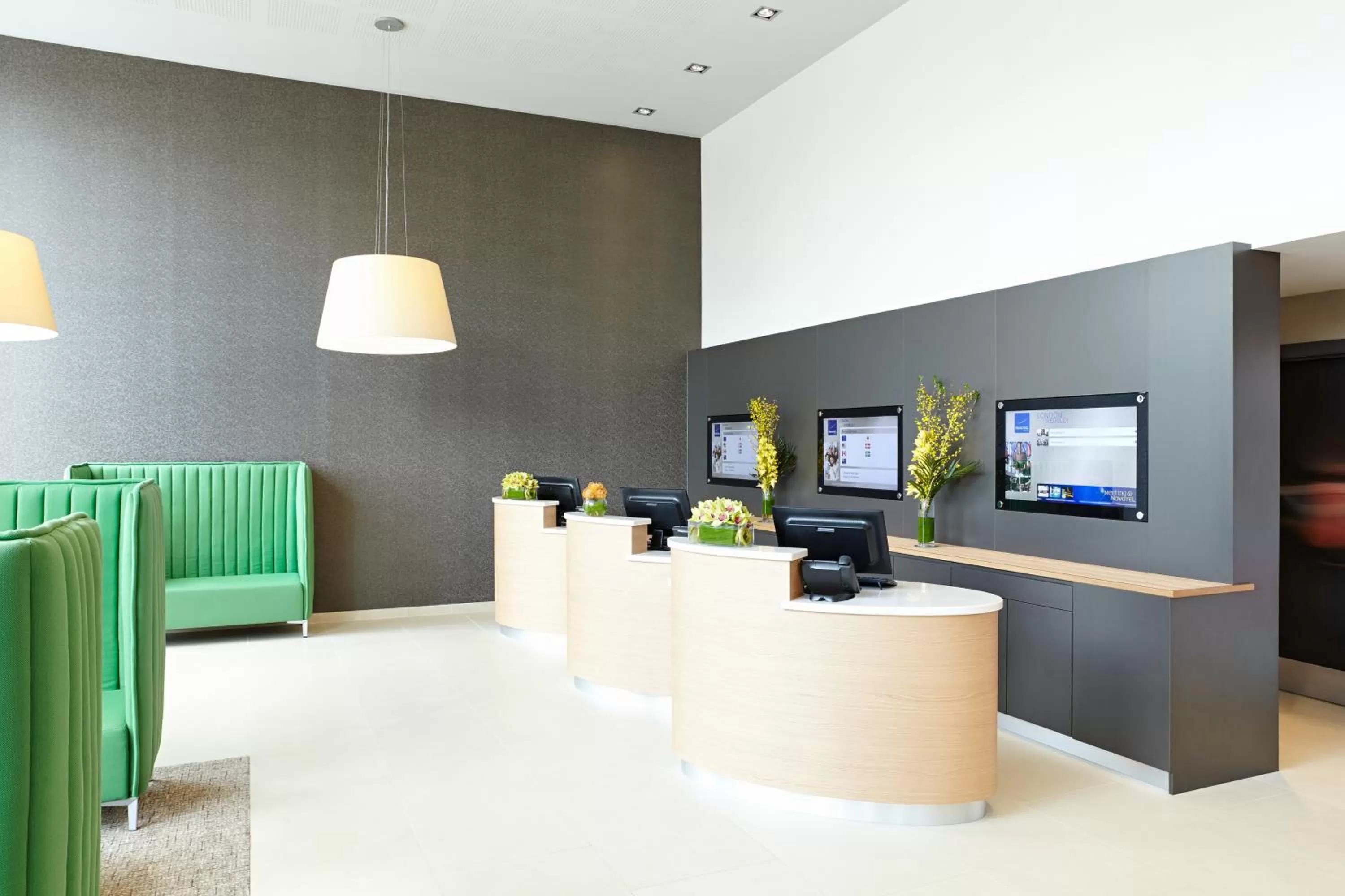 Lobby or reception in Novotel London Wembley
