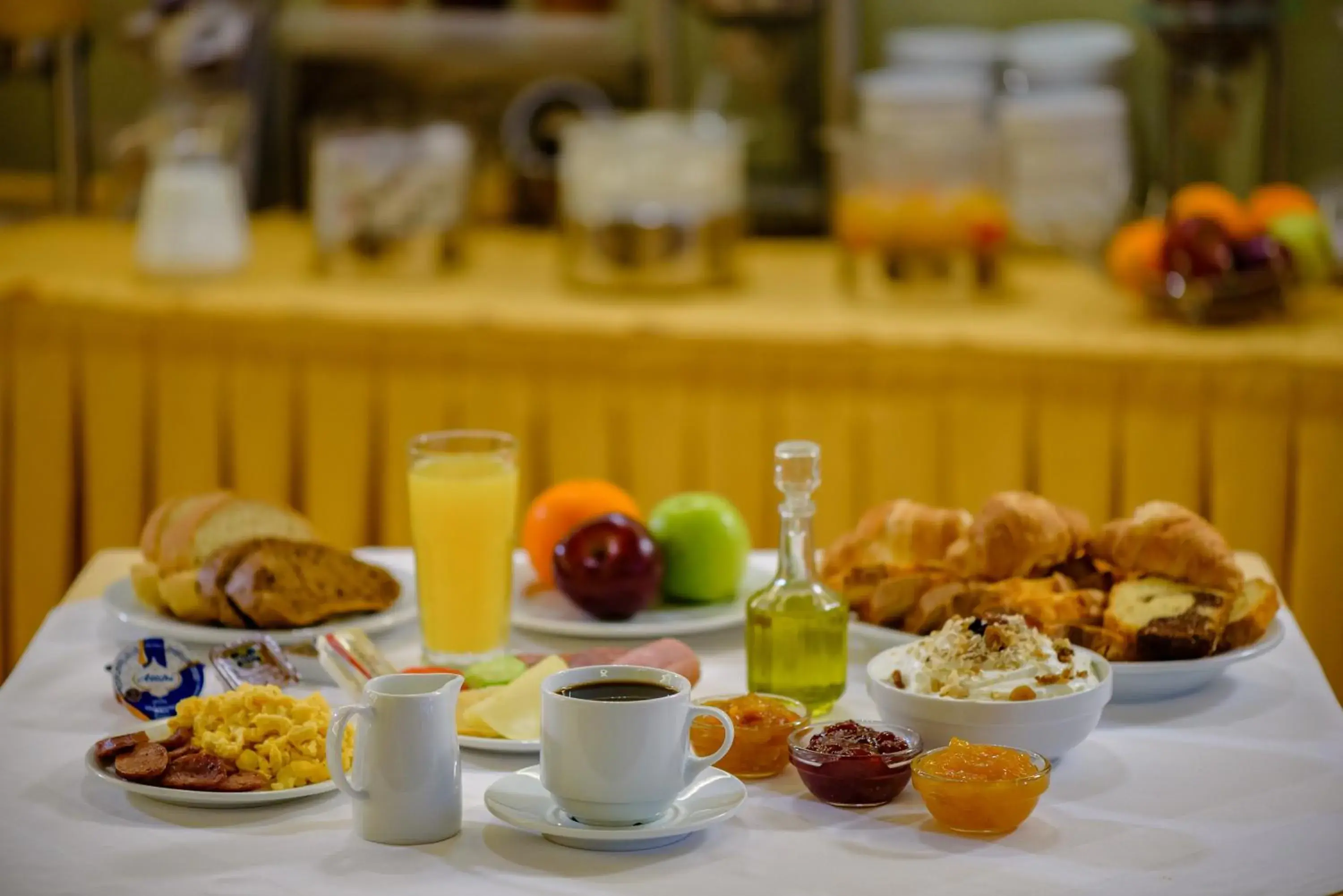 Continental breakfast in Park Hotel