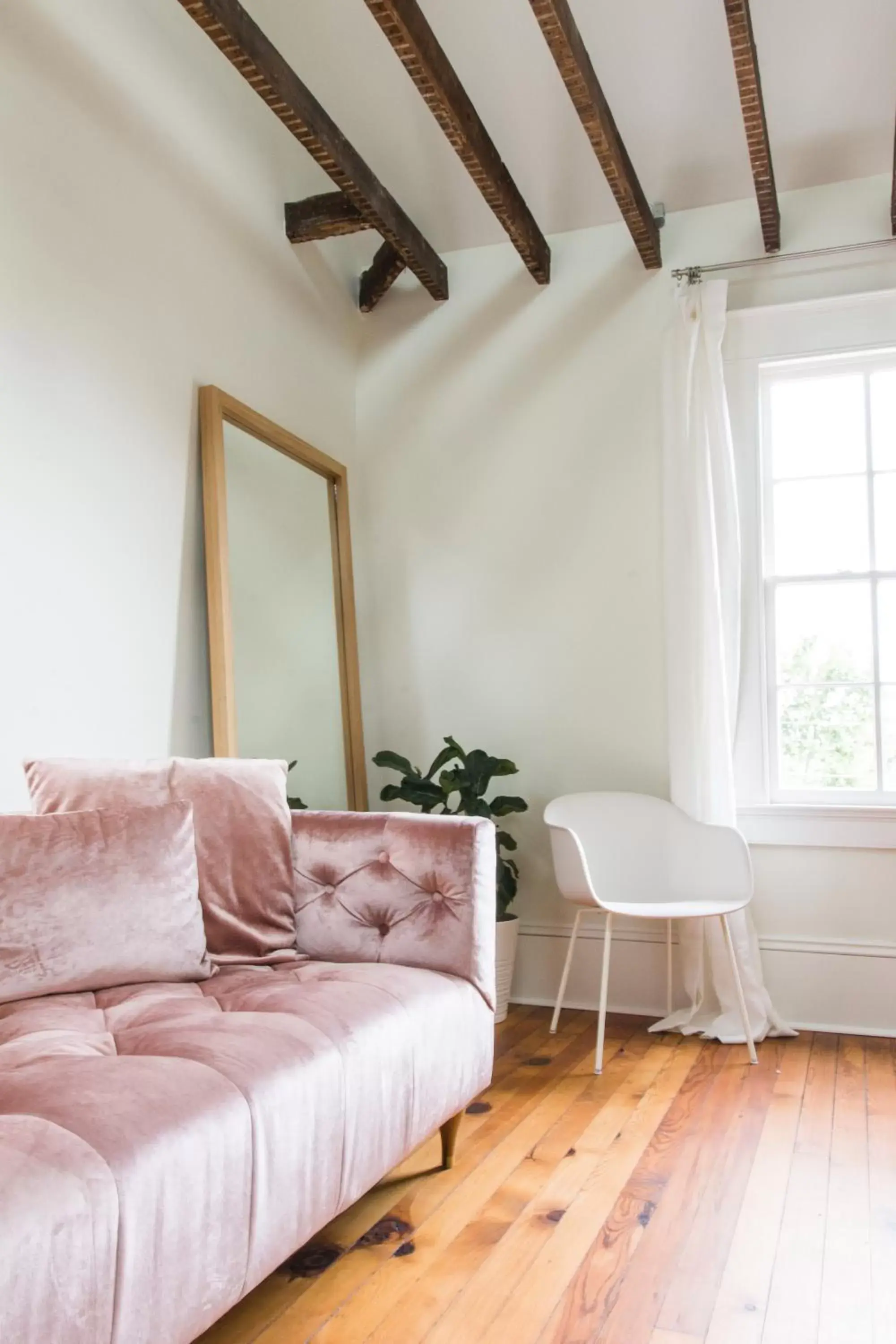 Seating Area in Guest House Raleigh