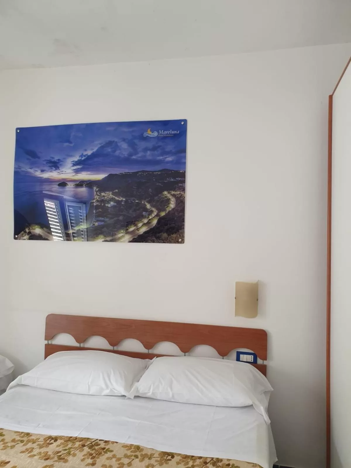 Bedroom, Bed in Hotel Mareluna Ischia