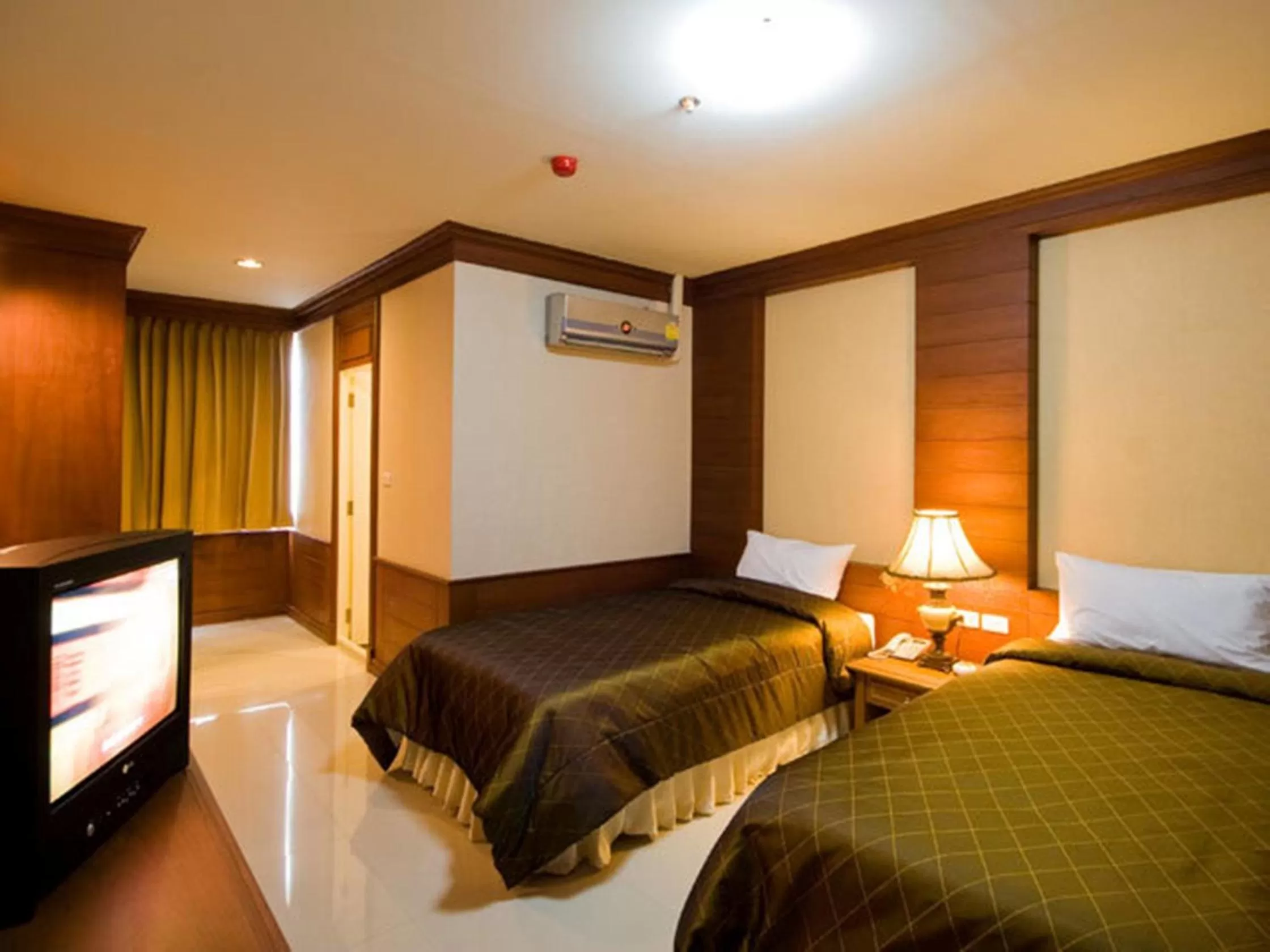 Bedroom, Bed in Convenient Park Bangkok