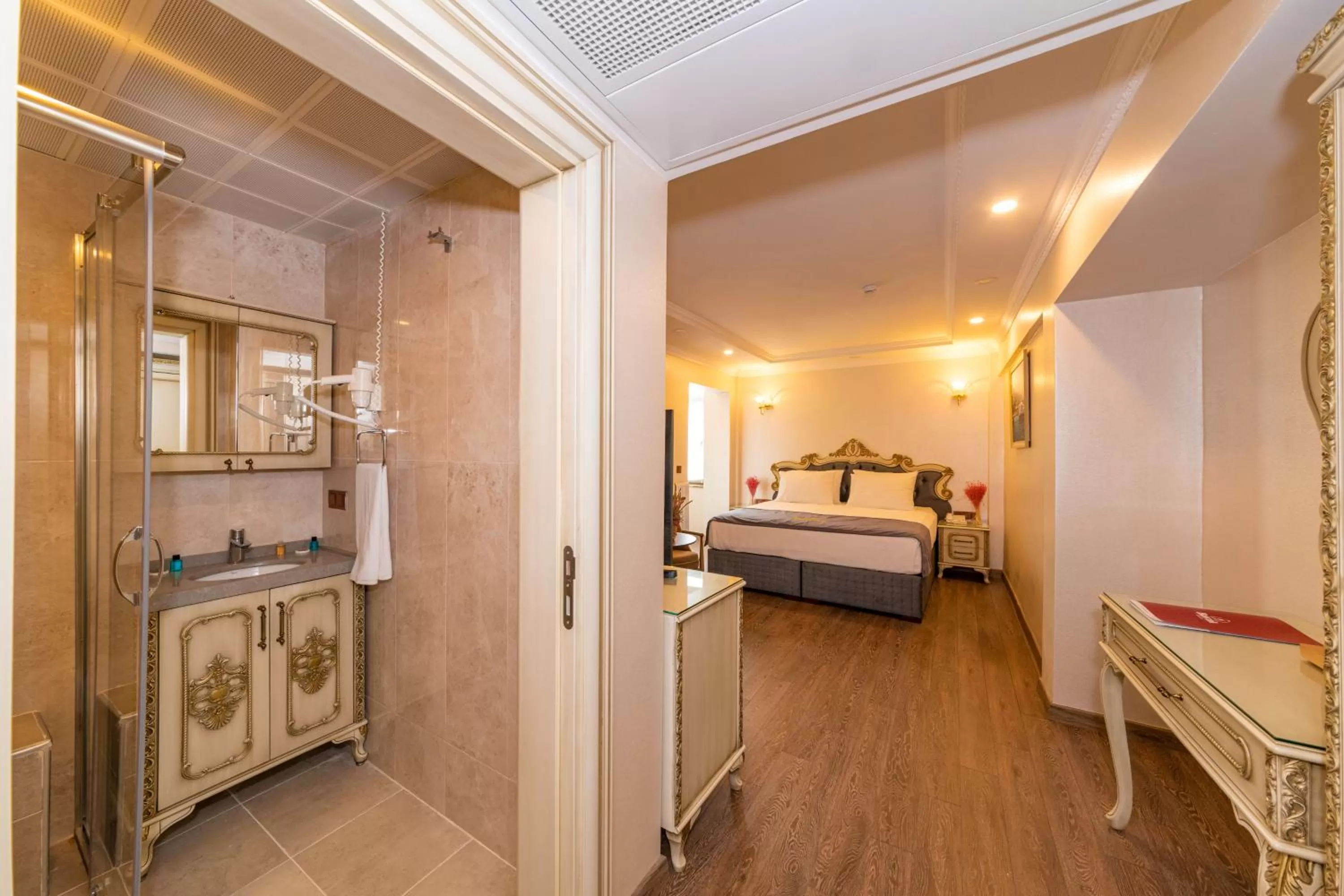 Bed in Almadina Hotel Istanbul