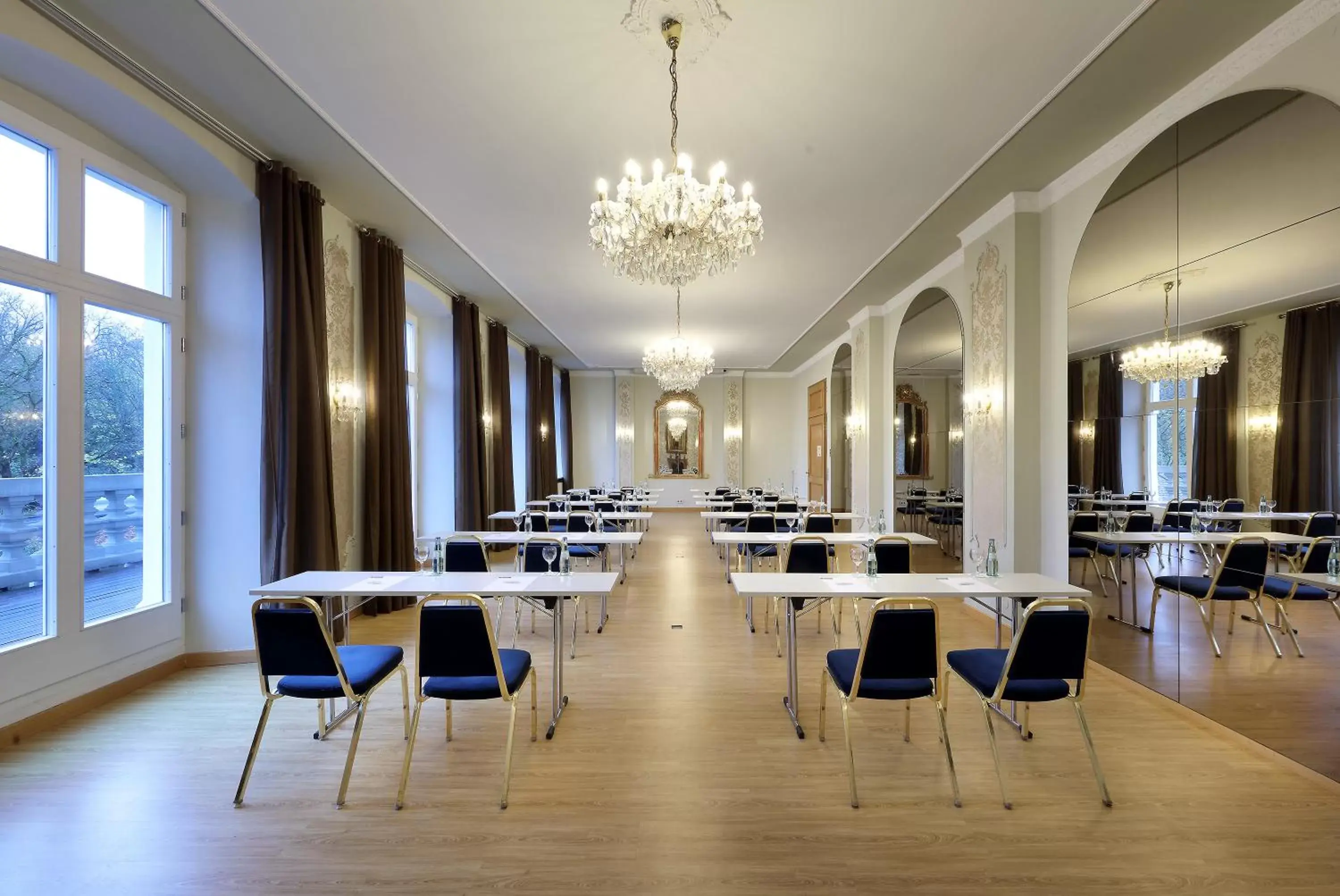 Meeting/conference room, Restaurant/Places to Eat in Eurostars Park Hotel Maximilian