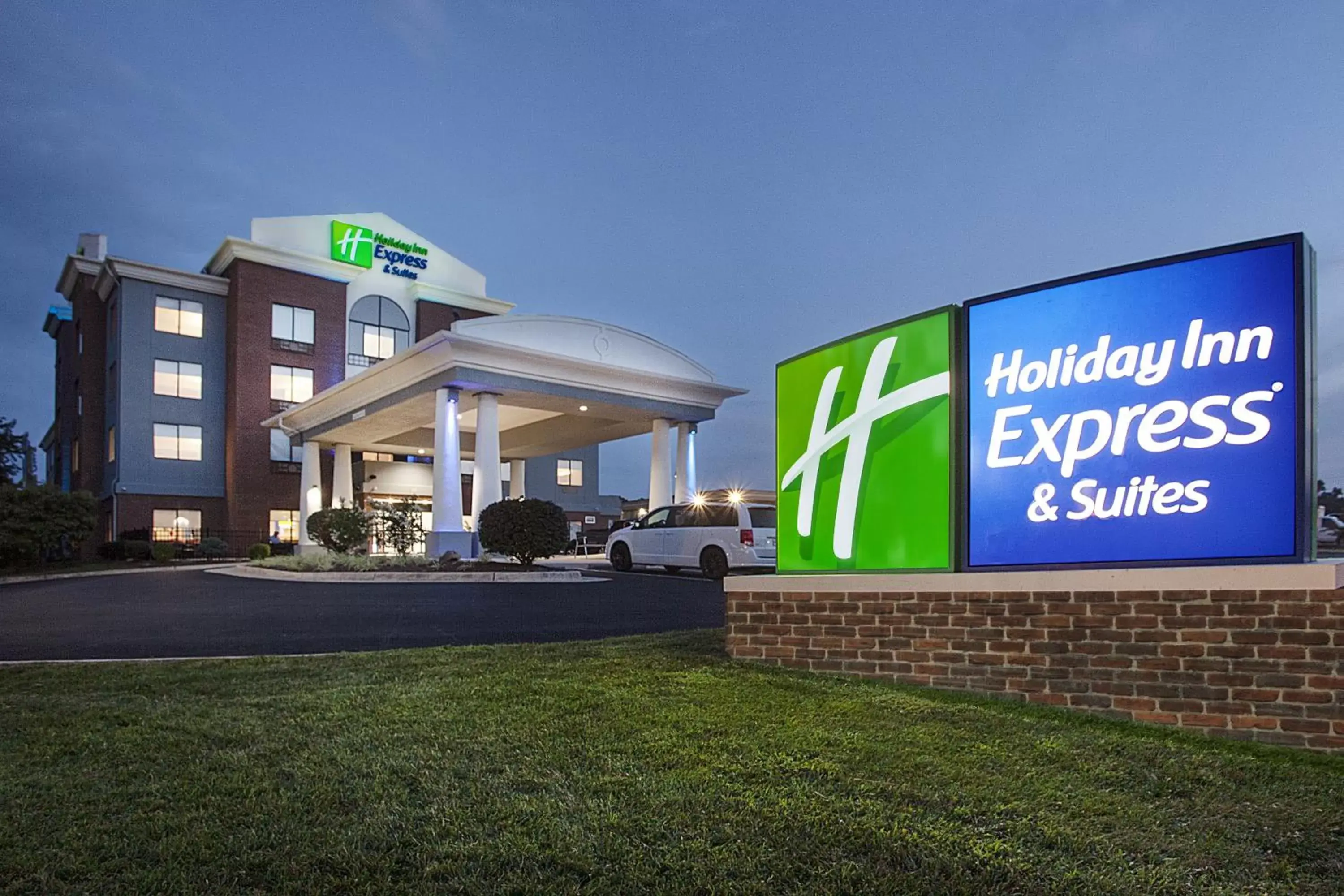 Property building in Holiday Inn Express & Suites Culpeper, an IHG Hotel