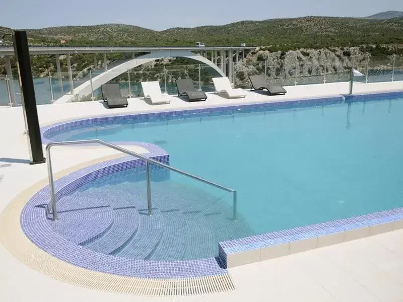 Swimming pool in Hotel Panorama