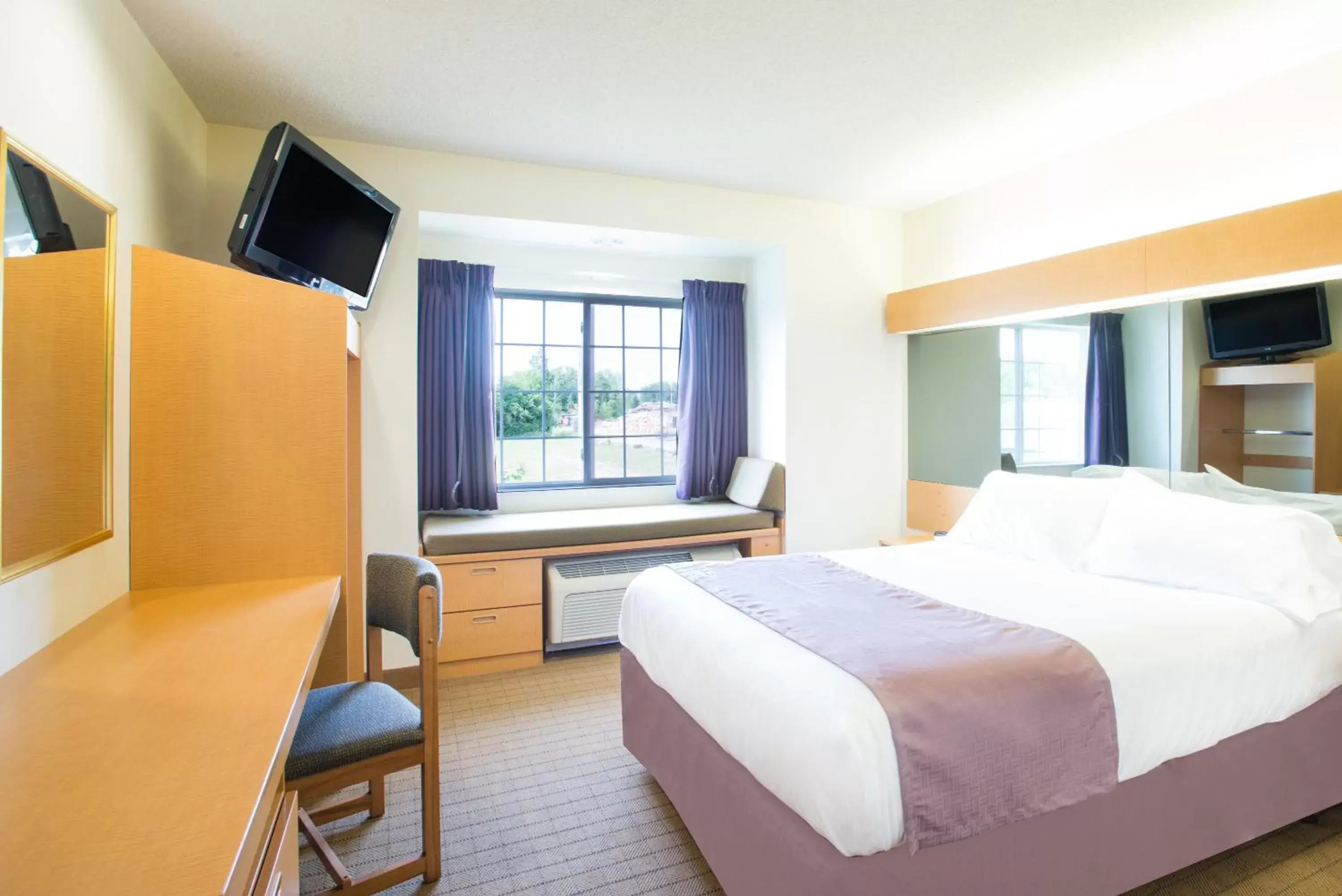 Queen Room - Disability Access/Non-Smoking in Microtel Inn & Suites by Wyndham Plattsburgh