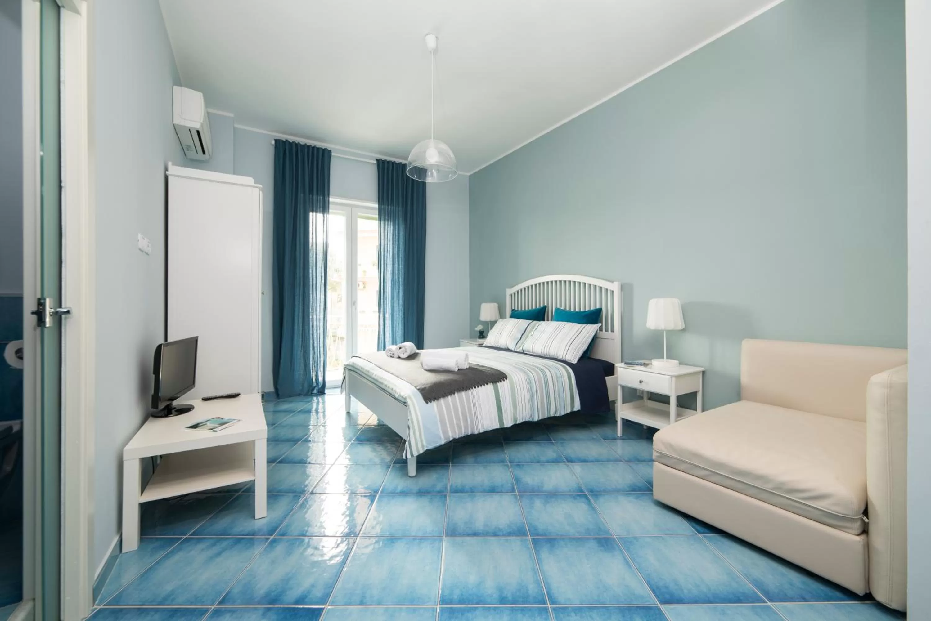 TV and multimedia, Bed in CAPRI B&B