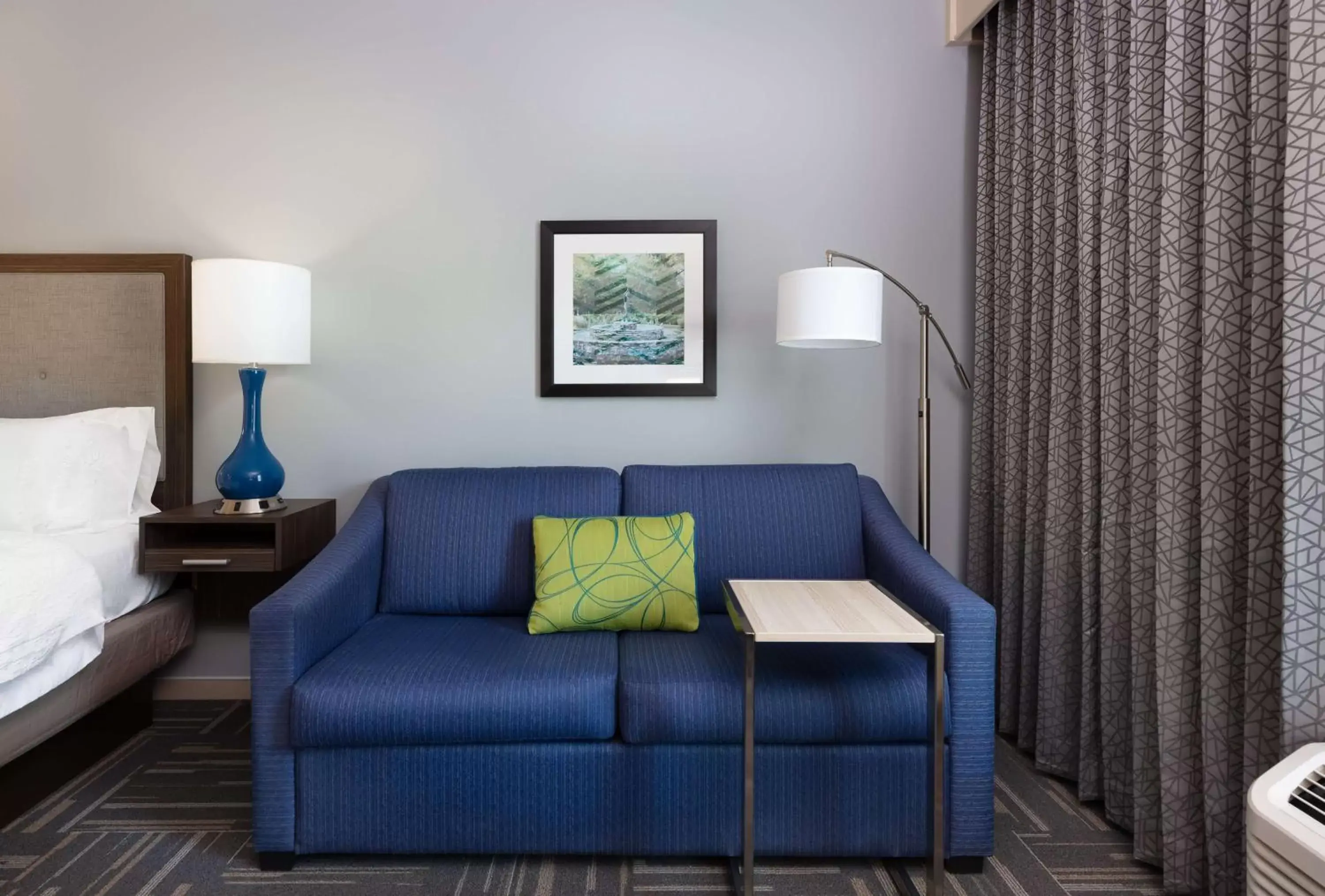 Living room, Bed in Hampton Inn Wetumpka Living room, Bed in Hampton Inn Wetumpka