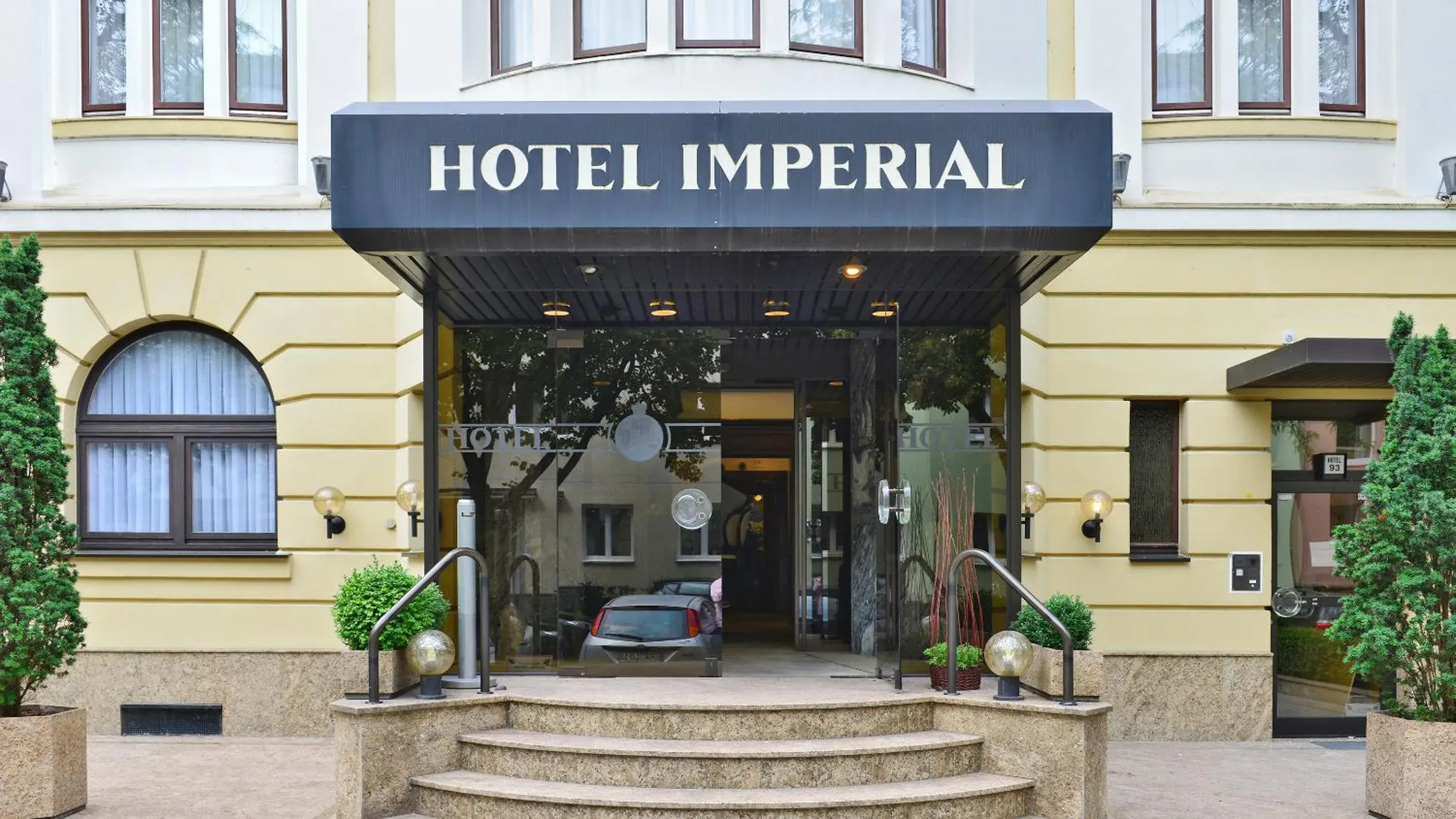 Facade/entrance in Hotel Imperial