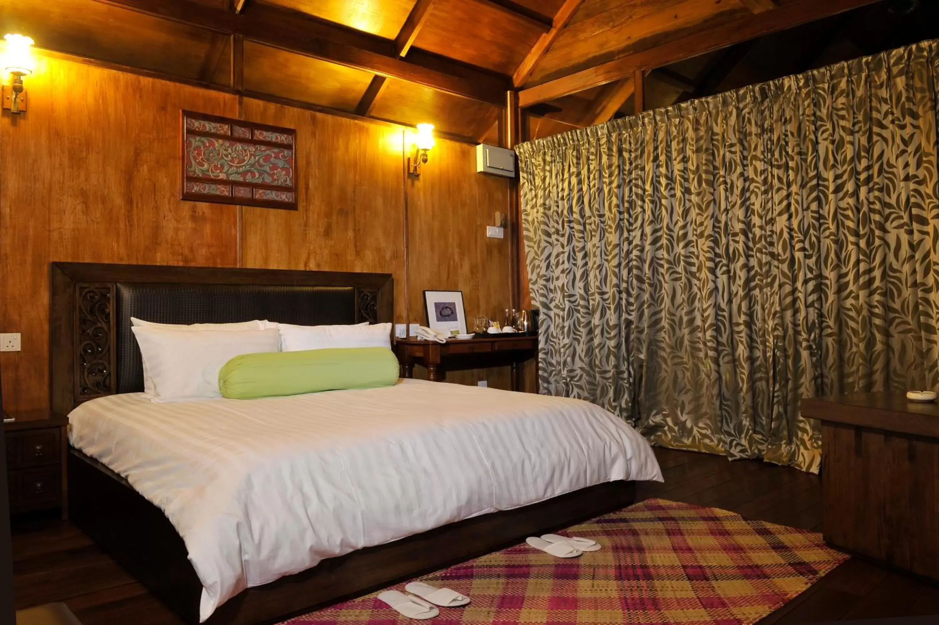 Photo of the whole room, Bed in The Gemalai Village