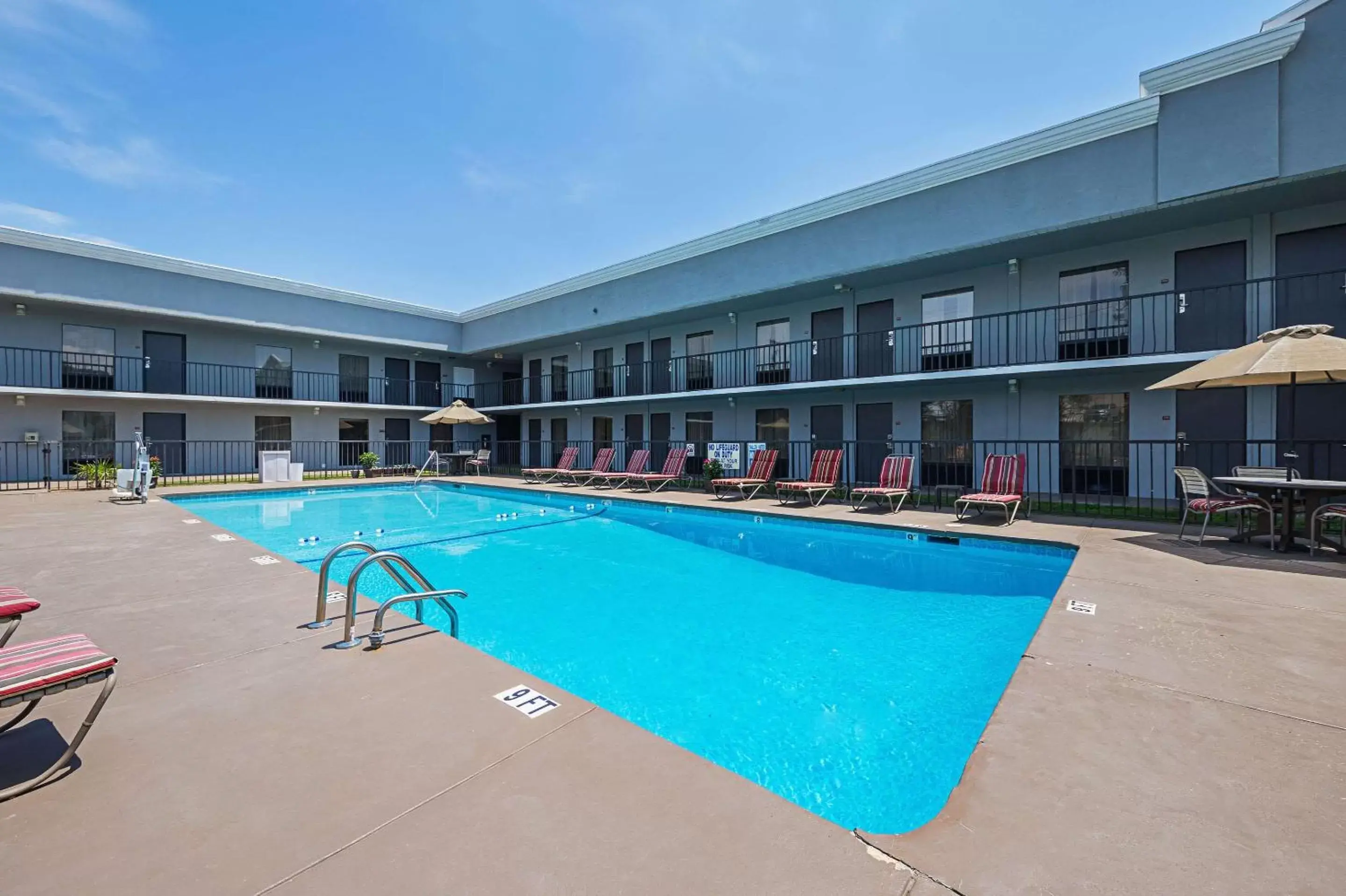 On site, Swimming Pool in Quality Inn & Suites Greenville - Haywood Mall