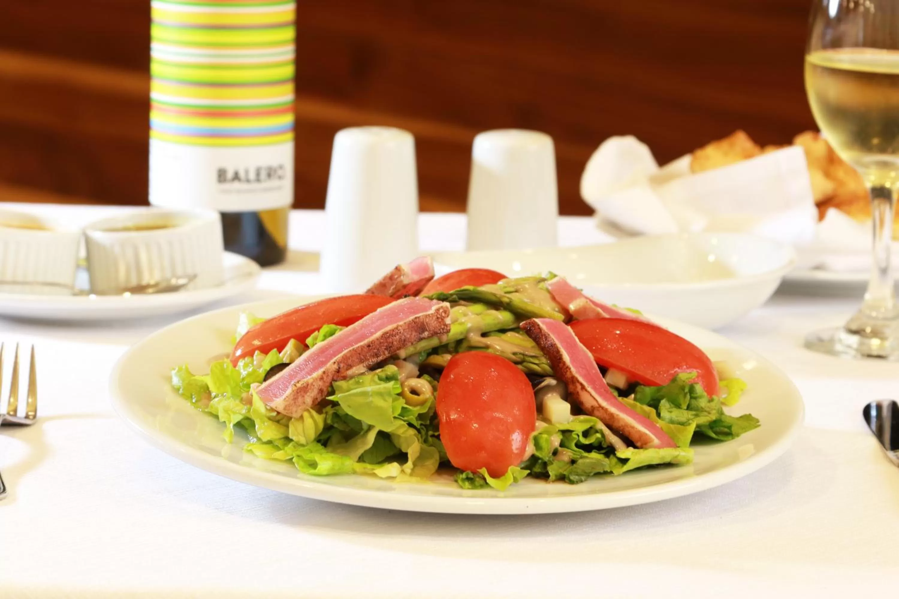 Restaurant/places to eat in Holiday Inn & Suites Plaza Mayor by IHG