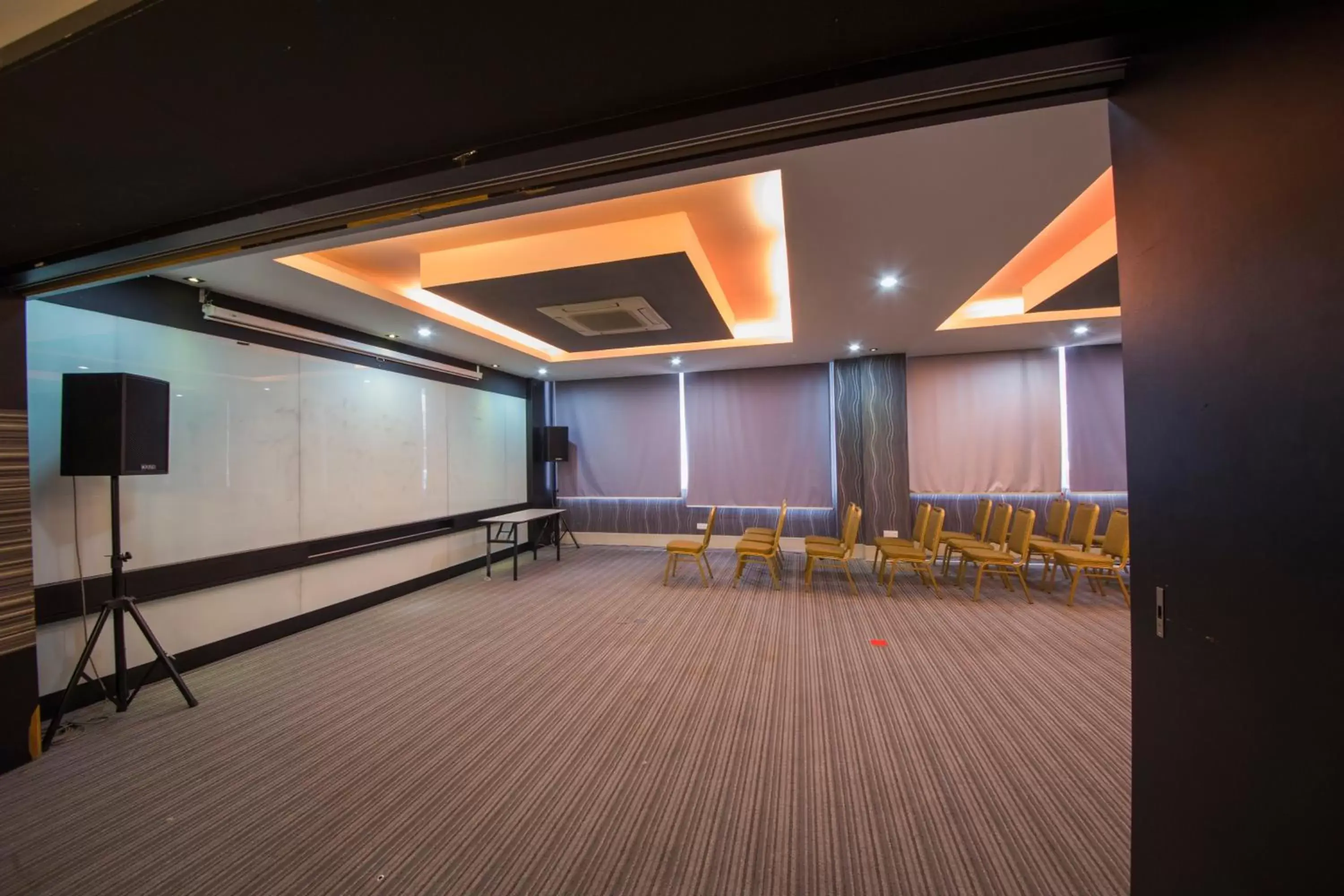 Meeting/conference room in B&S Boutique Hotel