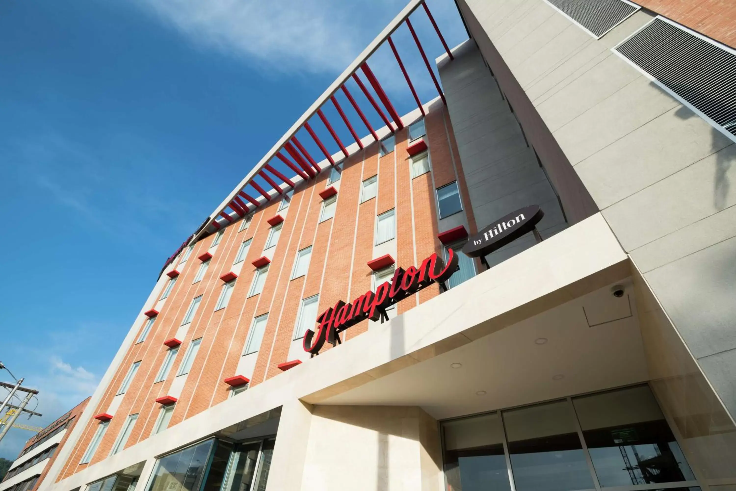 Property Building in Hampton by Hilton Bogota Usaquen