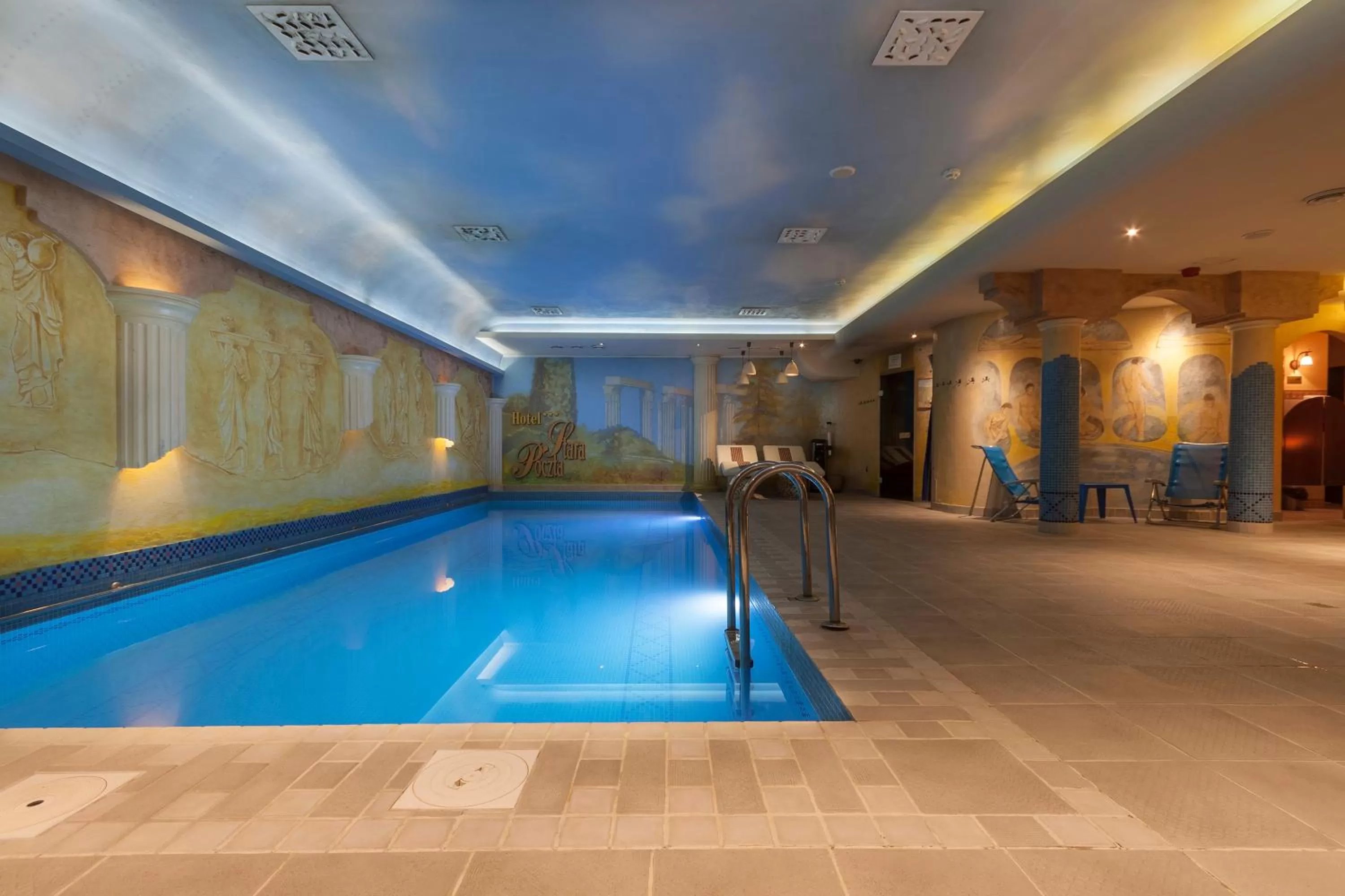 Swimming pool in Hotel Stara Poczta