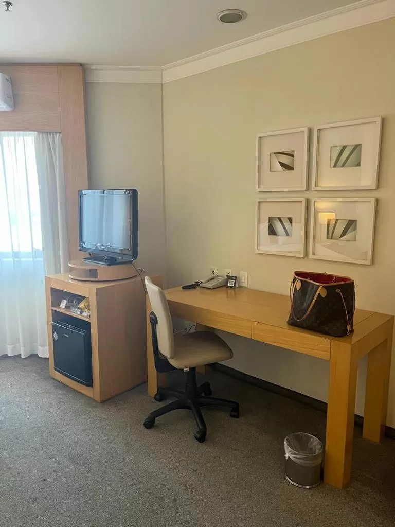 Coffee/tea facilities, TV/Entertainment Center in Lindo Flat ao Lado do Aeroporto de Congonhas