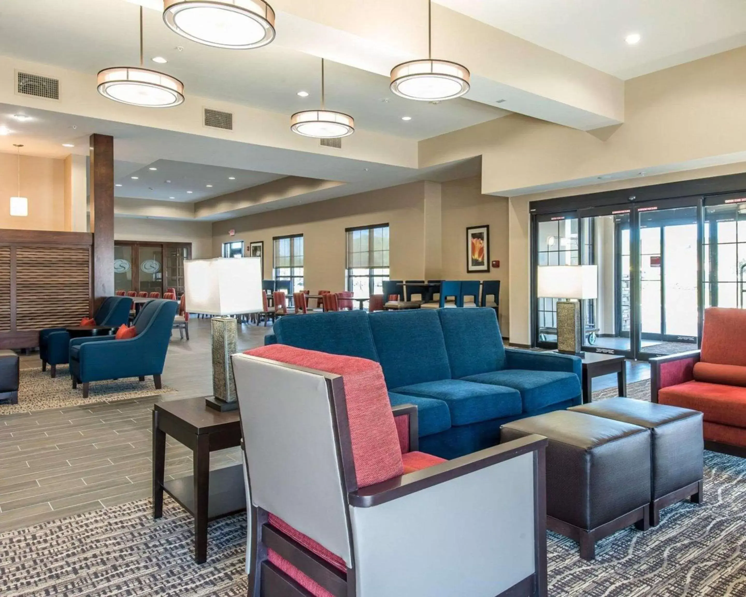 Lobby or reception, Lounge/Bar in Comfort Suites near Rainbow Springs Dunnellon