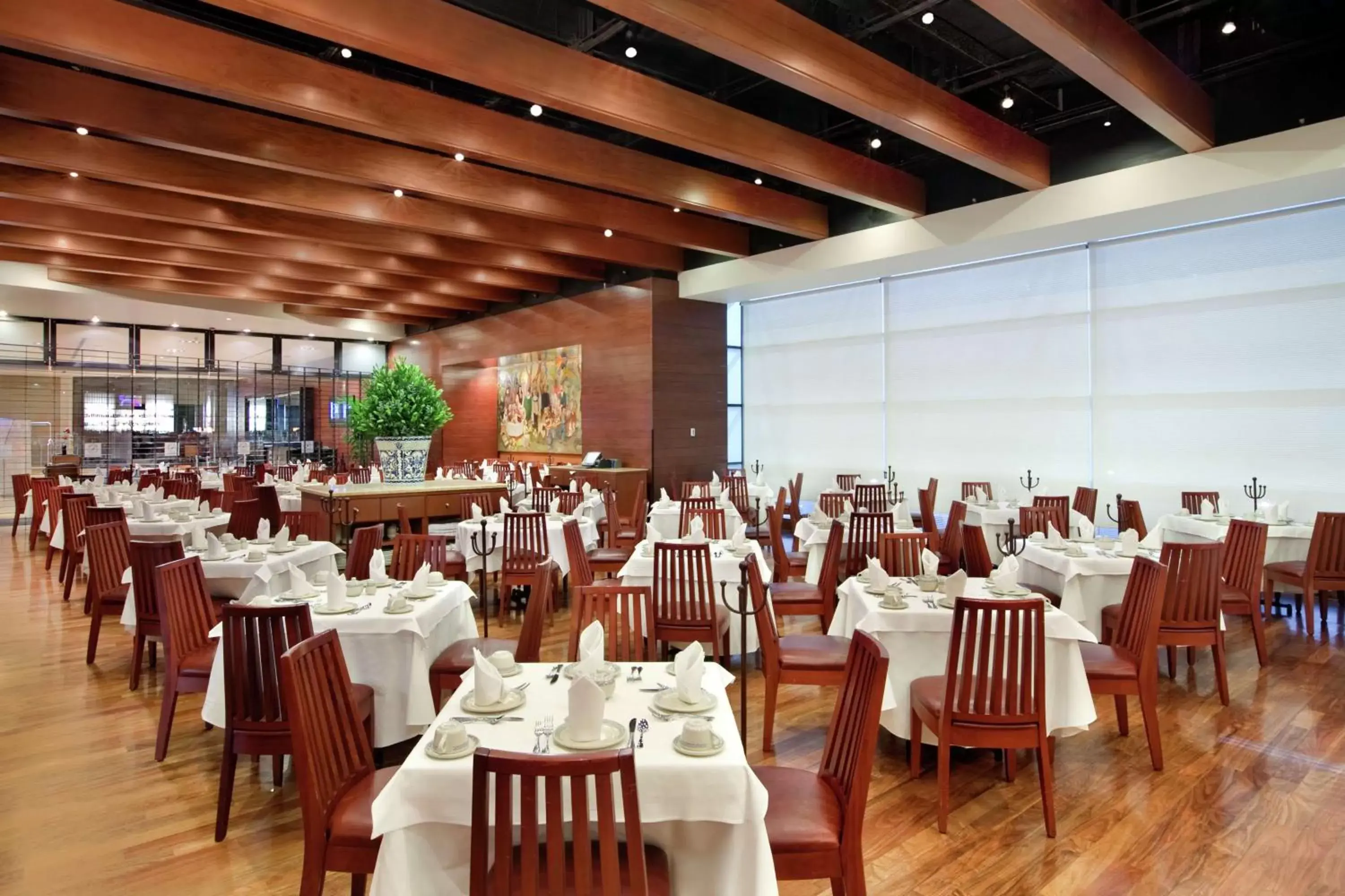Dining area, Restaurant/Places to Eat in Hilton Mexico City Reforma