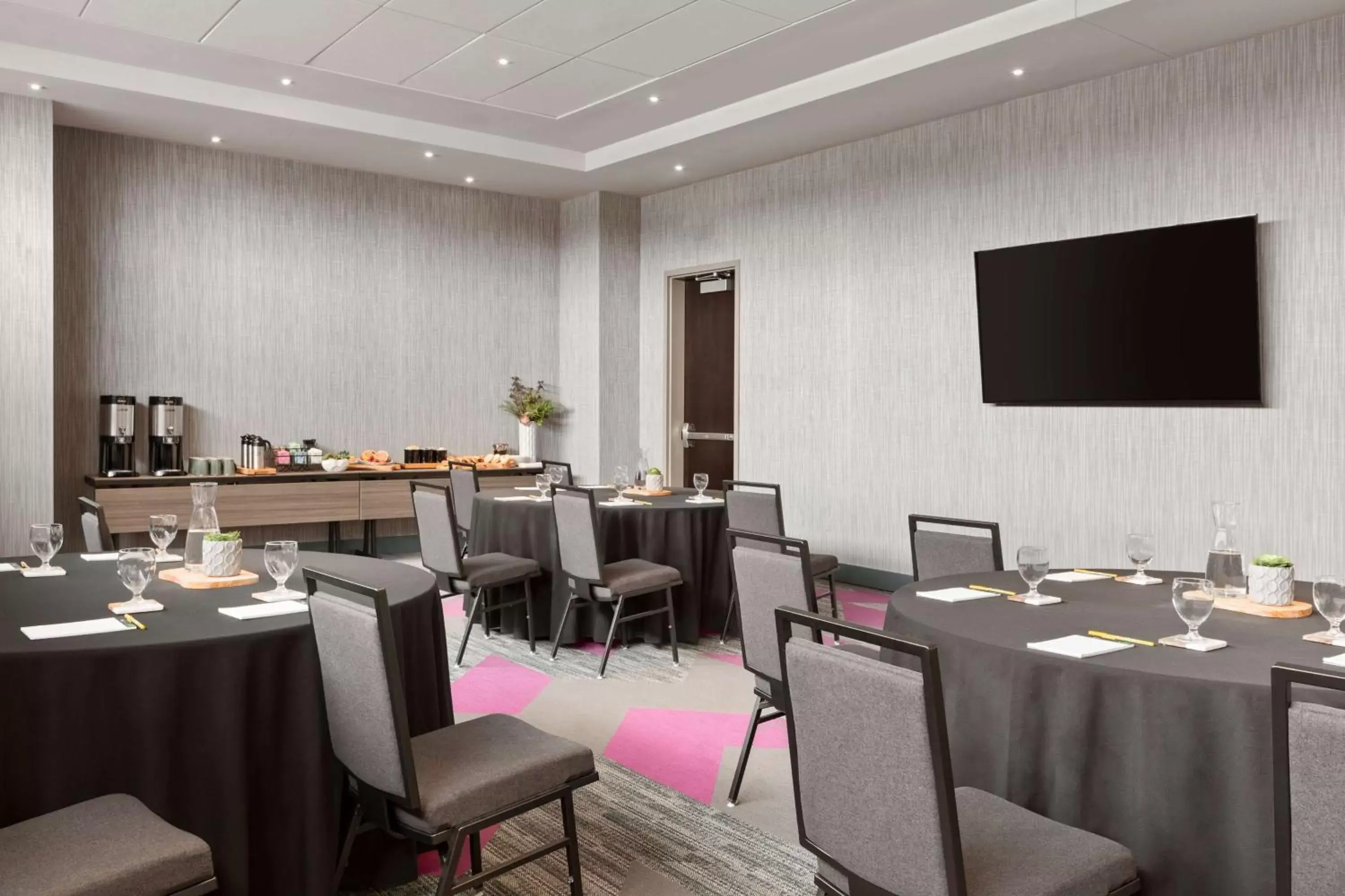 Meeting/conference room, Restaurant/Places to Eat in Hilton Garden Inn Boulder