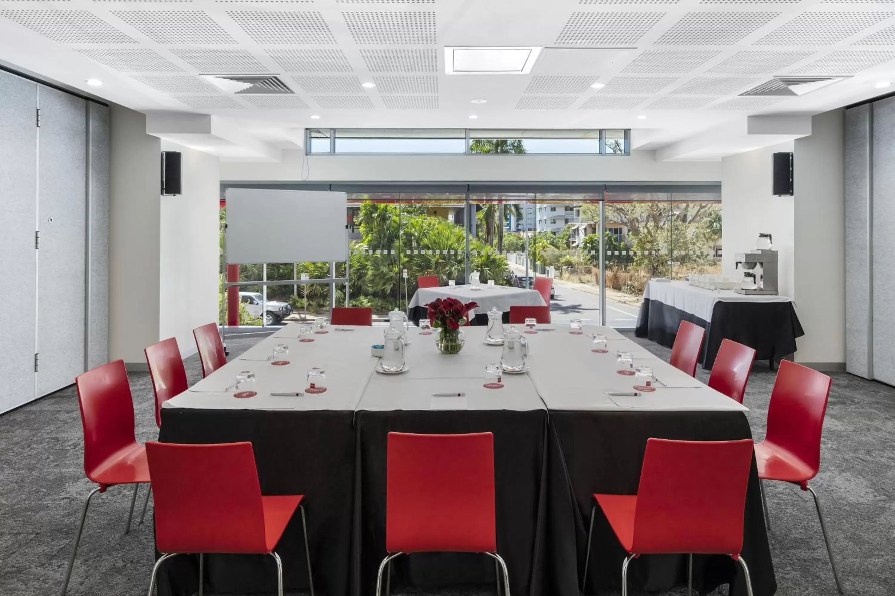 Meeting/conference room in Oaks Darwin Elan Hotel