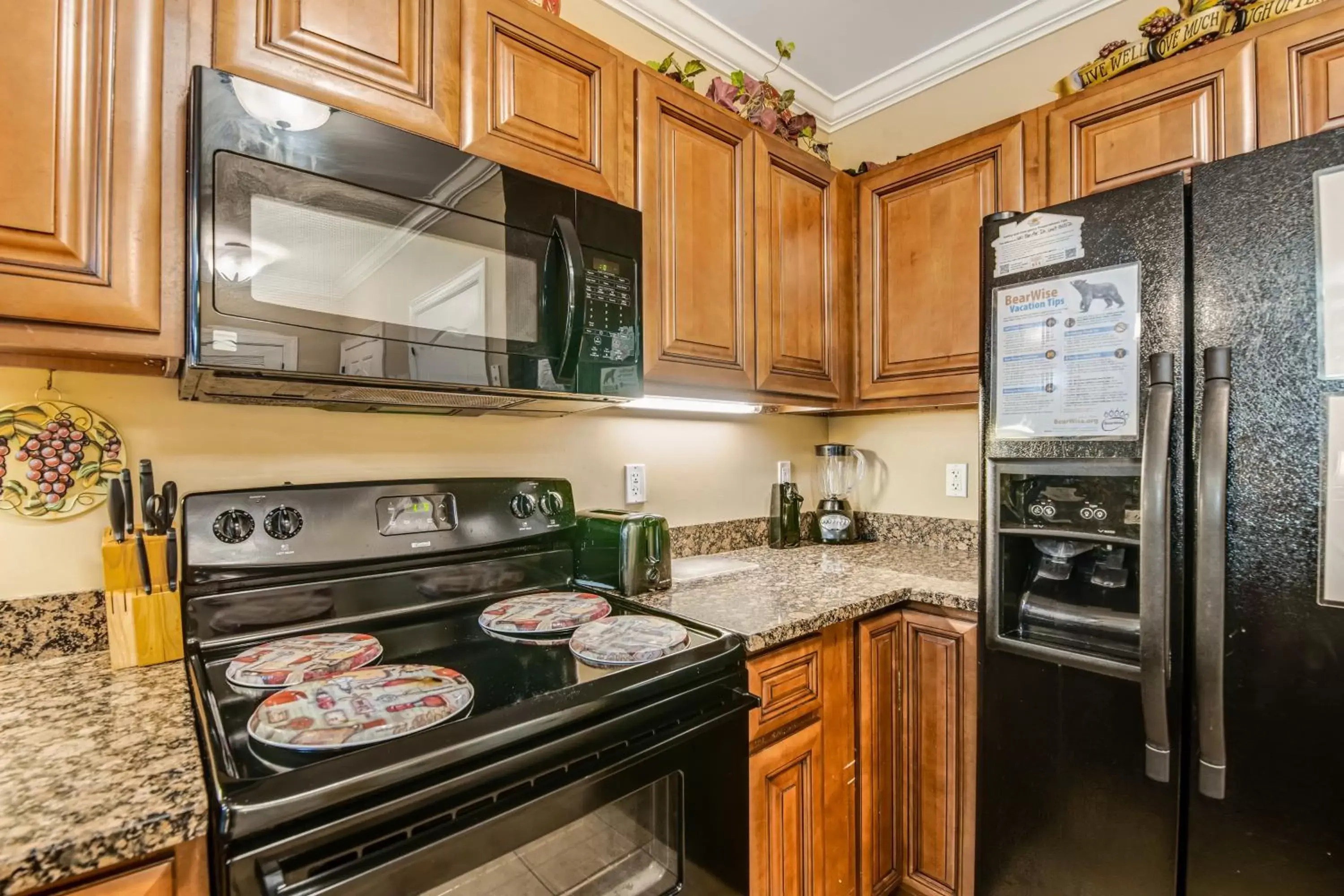 Kitchen/Kitchenette in Summit Manor Condos Unit B3052