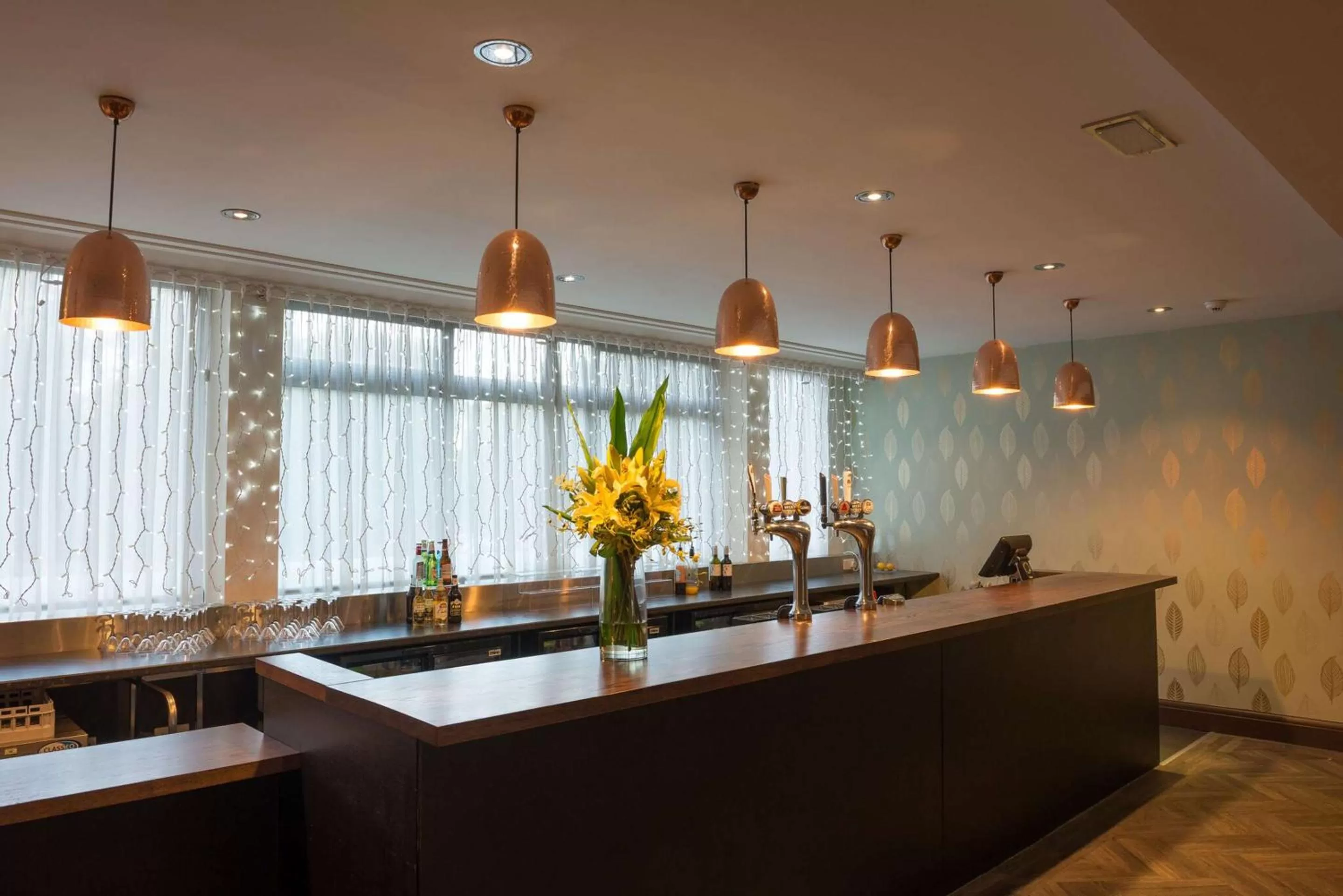 Lounge or bar in The Lincoln Hotel