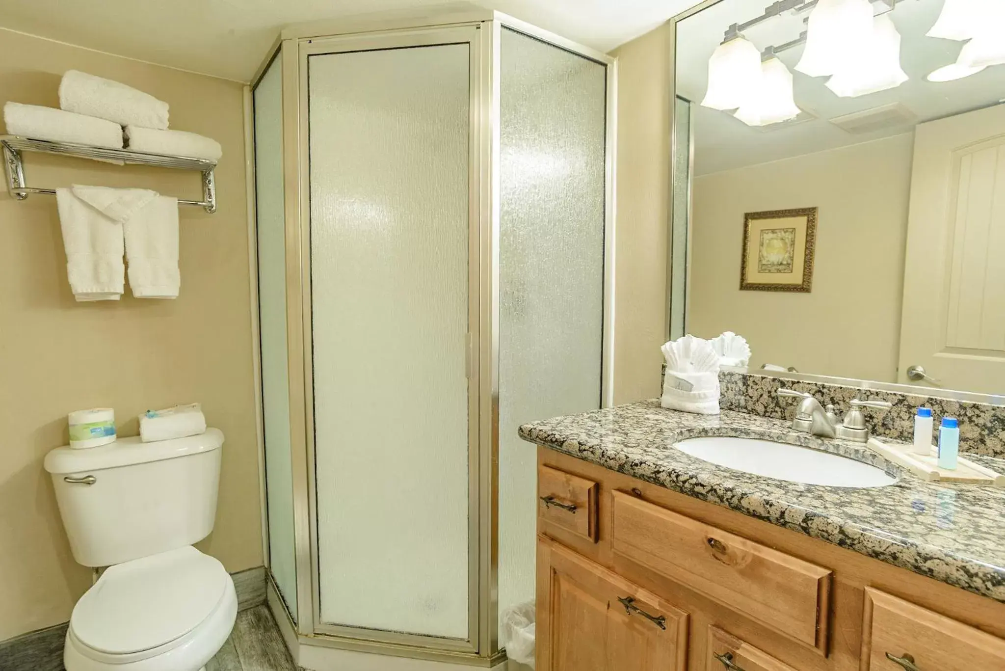 Bathroom in Pioneer Lodge Zion National Park-Springdale