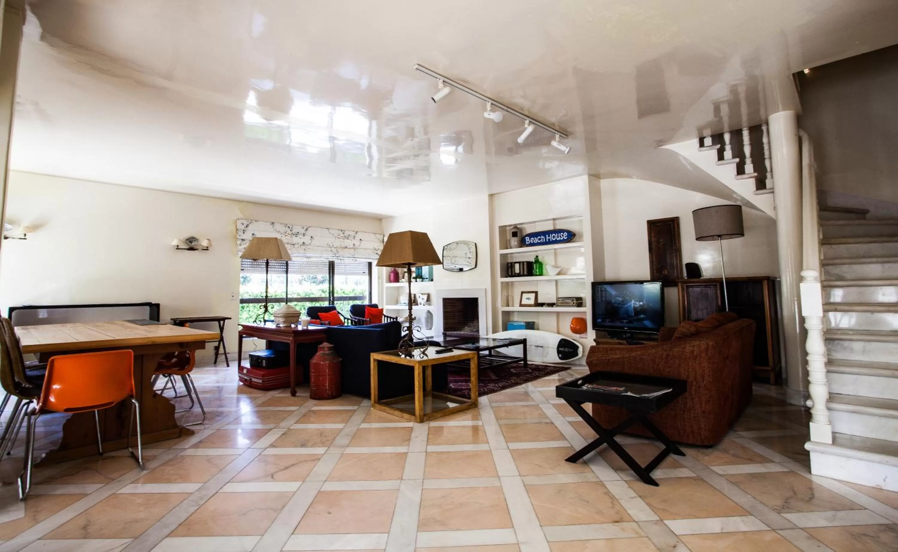 Living room in Lisbon Surf Villa