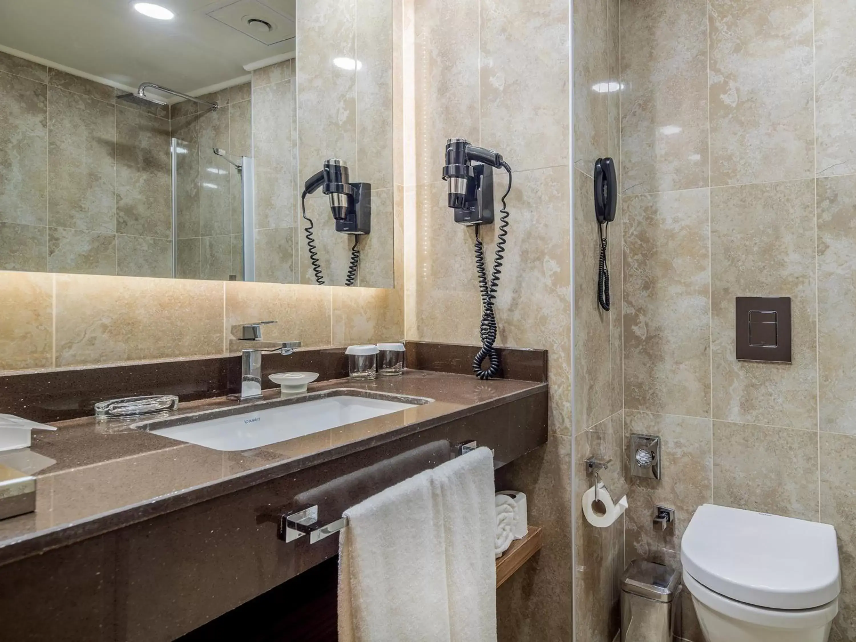 Photo of the whole room, Bathroom in Holiday Inn Antalya - Lara, an IHG Hotel